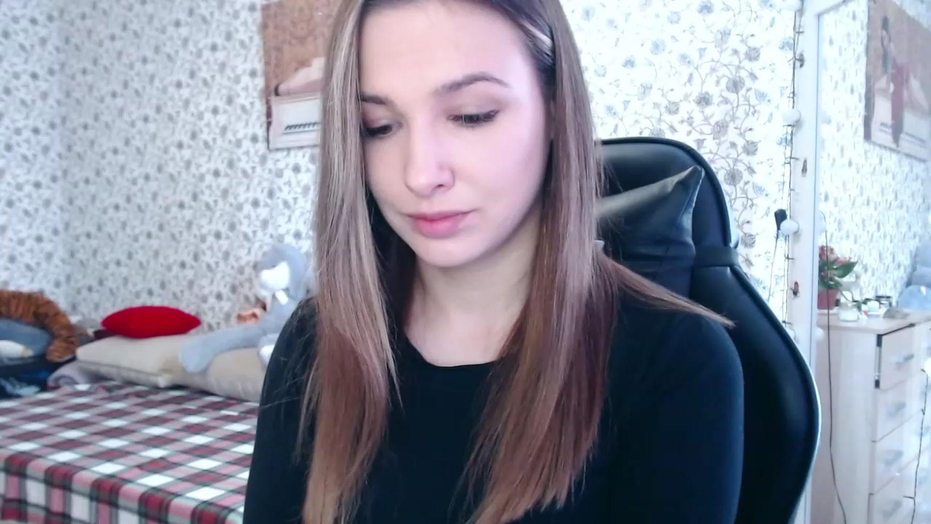 Gallery image thumbnail from RosieRosa's myfreecams stream on, 04/05/2023, 13:14 image 1 of 20