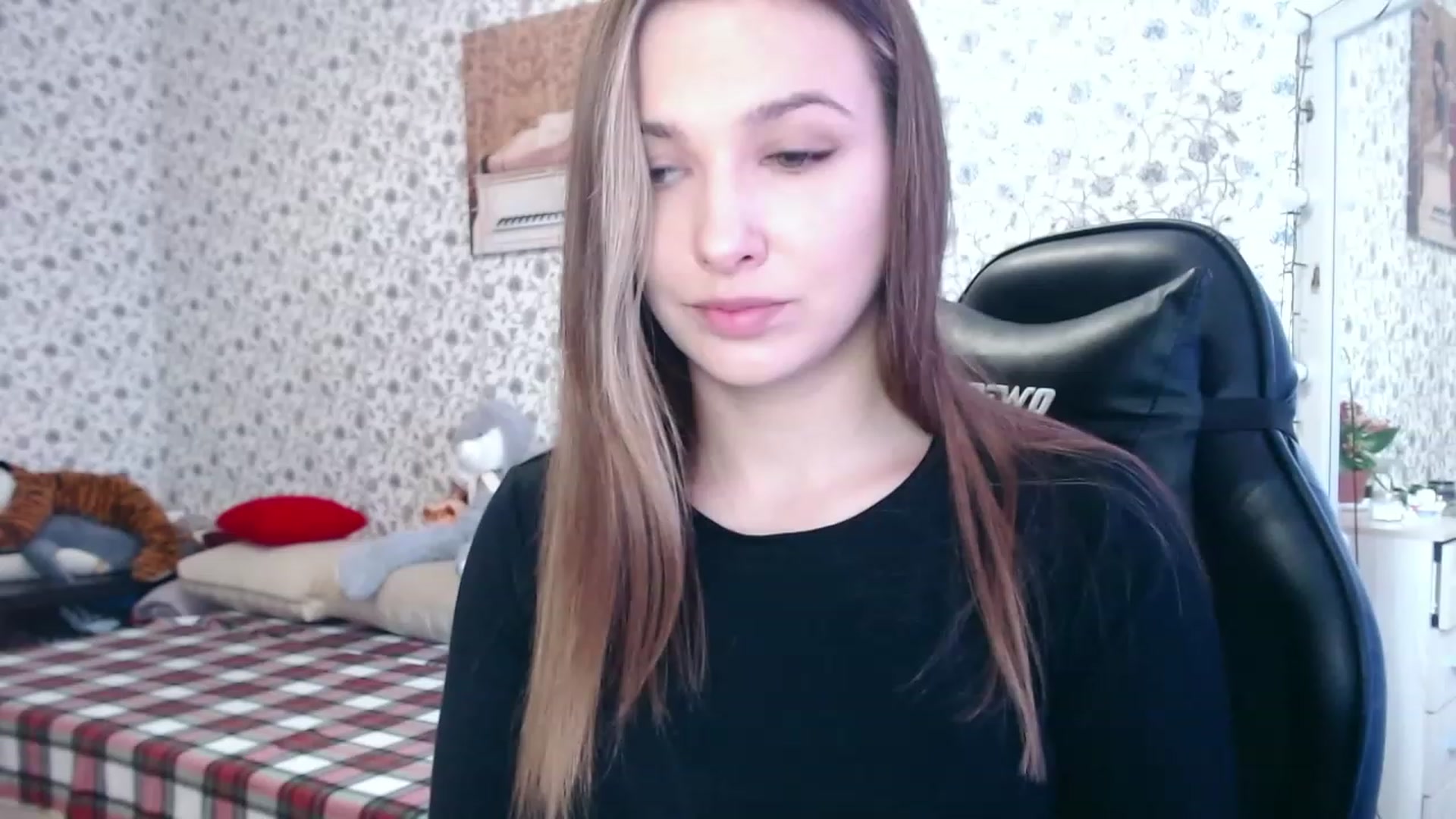 Gallery image thumbnail from RosieRosa's myfreecams stream on, 04/05/2023, 13:14 image 7 of 20
