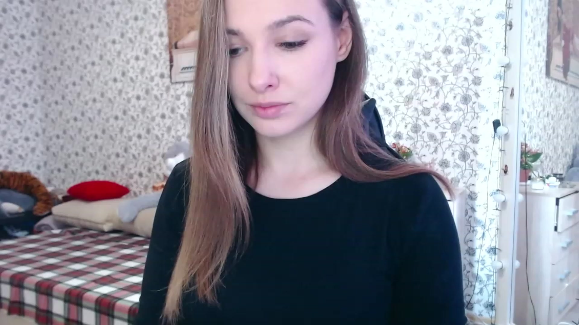 Gallery image thumbnail from RosieRosa's myfreecams stream on, 04/05/2023, 13:14 image 18 of 20