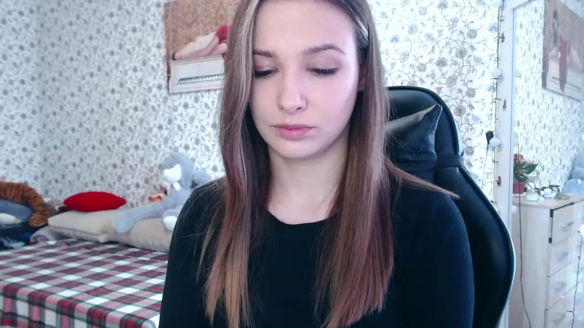 Gallery image thumbnail from RosieRosa's myfreecams stream on, 04/05/2023, 13:14 image 2 of 20