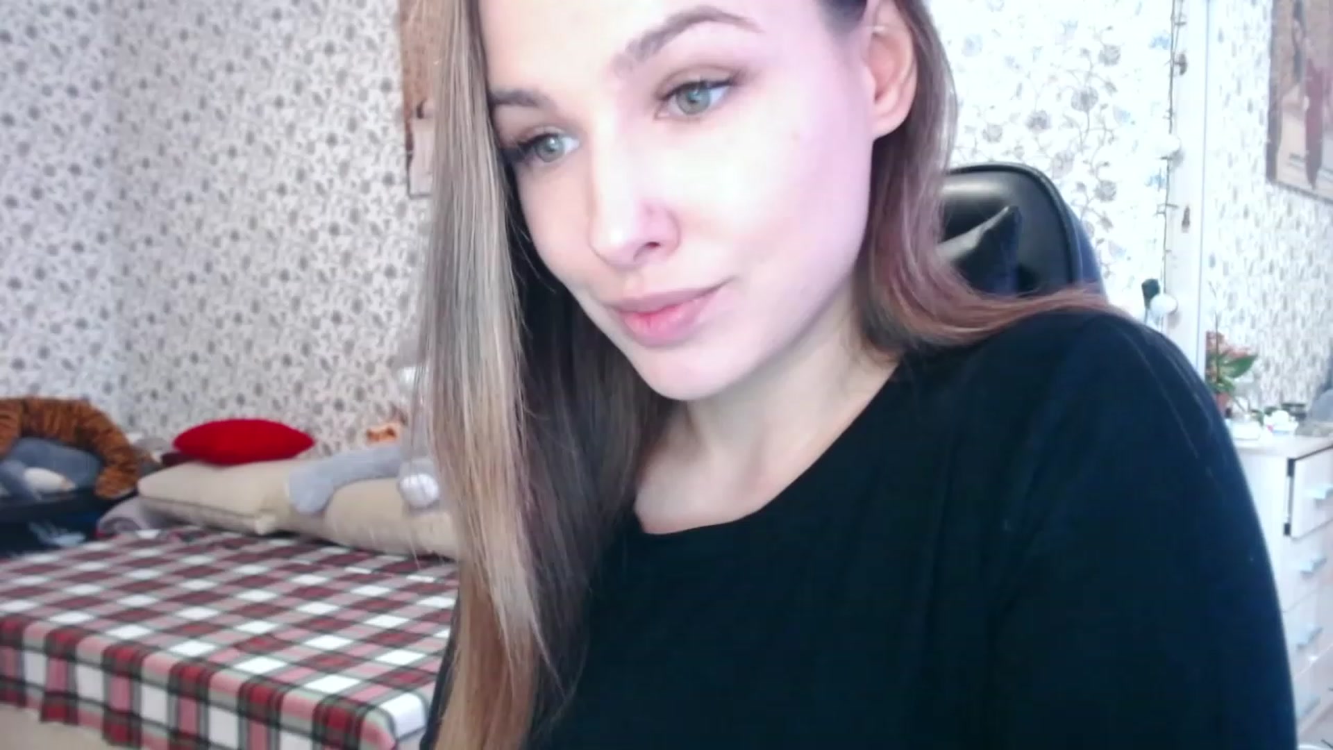 Gallery image thumbnail from RosieRosa's myfreecams stream on, 04/05/2023, 13:14 image 16 of 20