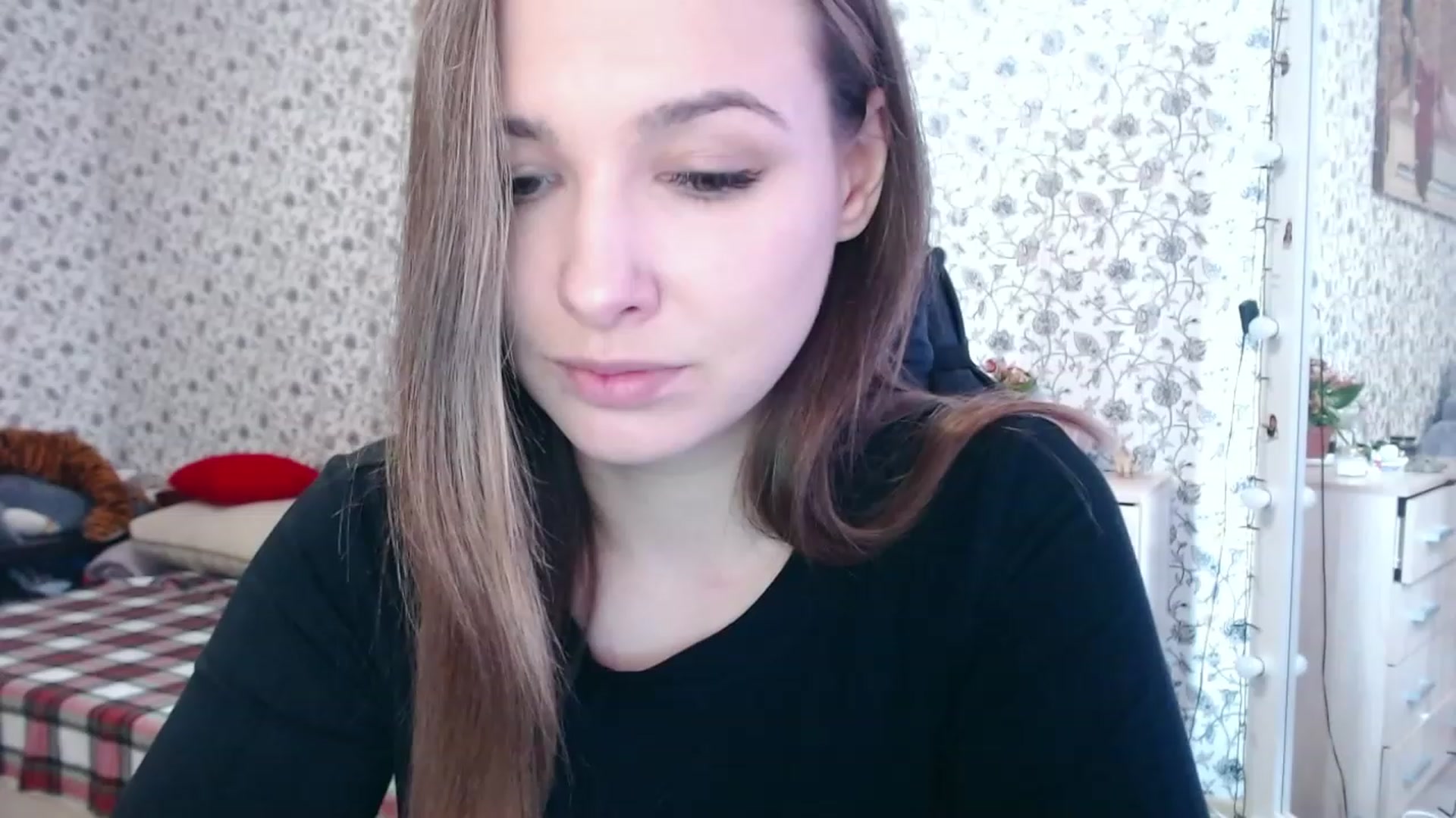 Gallery image thumbnail from RosieRosa's myfreecams stream on, 04/05/2023, 13:14 image 17 of 20