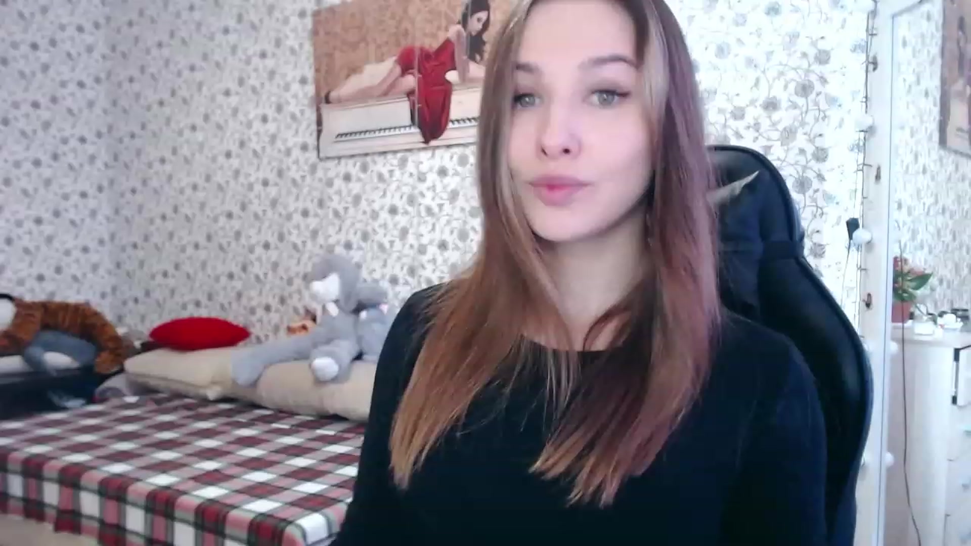 Gallery image thumbnail from RosieRosa's myfreecams stream on, 04/05/2023, 13:14 image 15 of 20