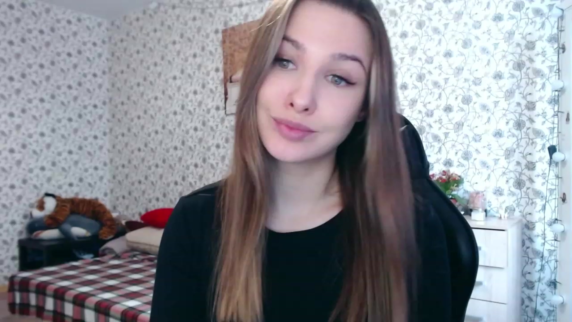 Gallery image thumbnail from RosieRosa's myfreecams stream on, 04/05/2023, 15:08 image 10 of 20