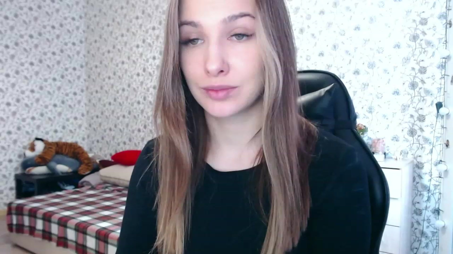 Gallery image thumbnail from RosieRosa's myfreecams stream on, 04/05/2023, 15:08 image 15 of 20