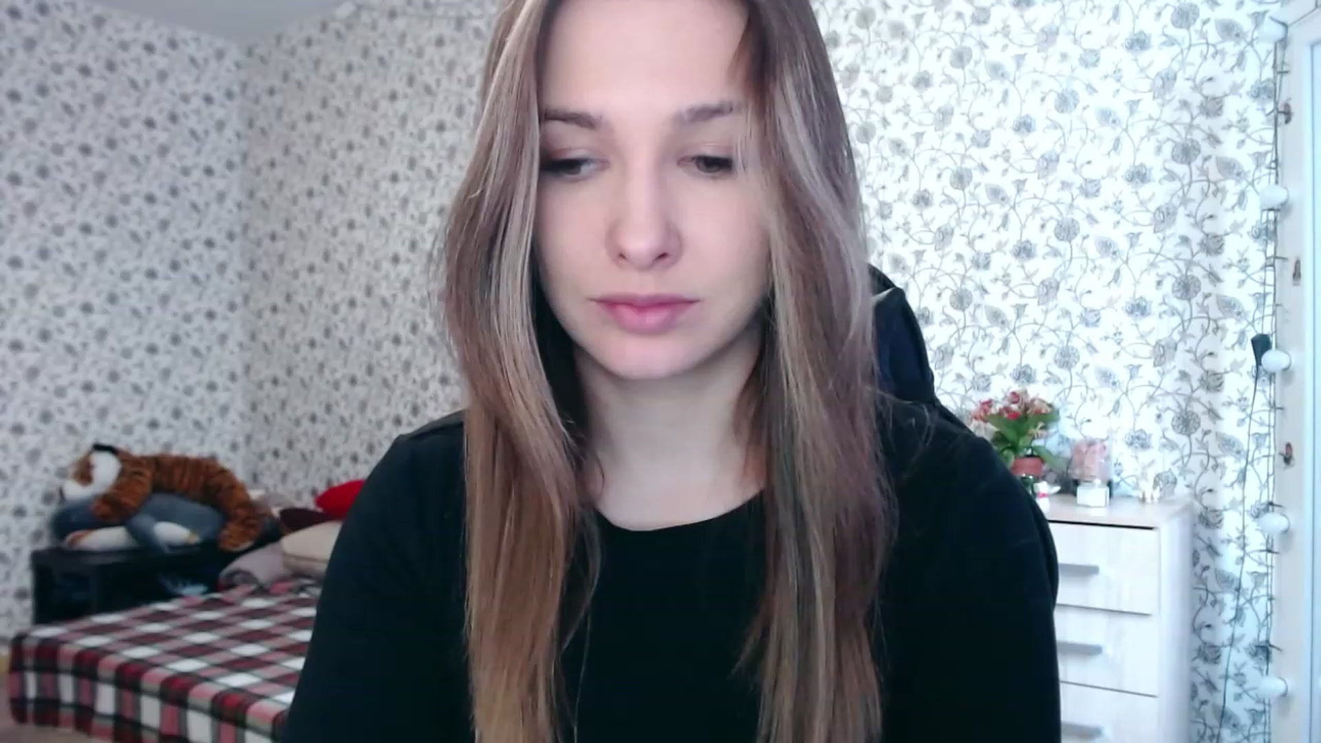 Gallery image thumbnail from RosieRosa's myfreecams stream on, 04/05/2023, 15:08 image 7 of 20
