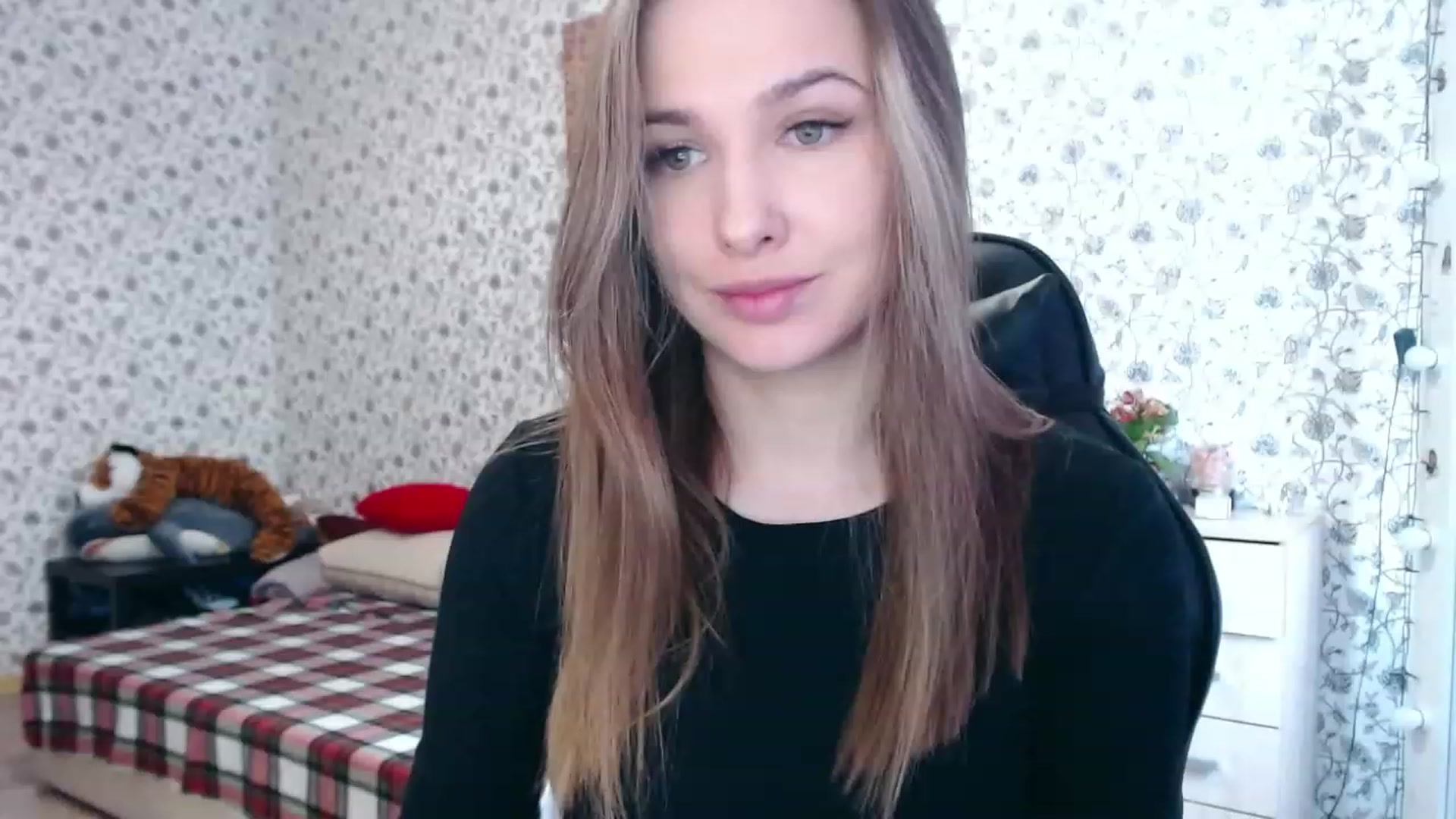 Gallery image thumbnail from RosieRosa's myfreecams stream on, 04/05/2023, 15:08 image 12 of 20