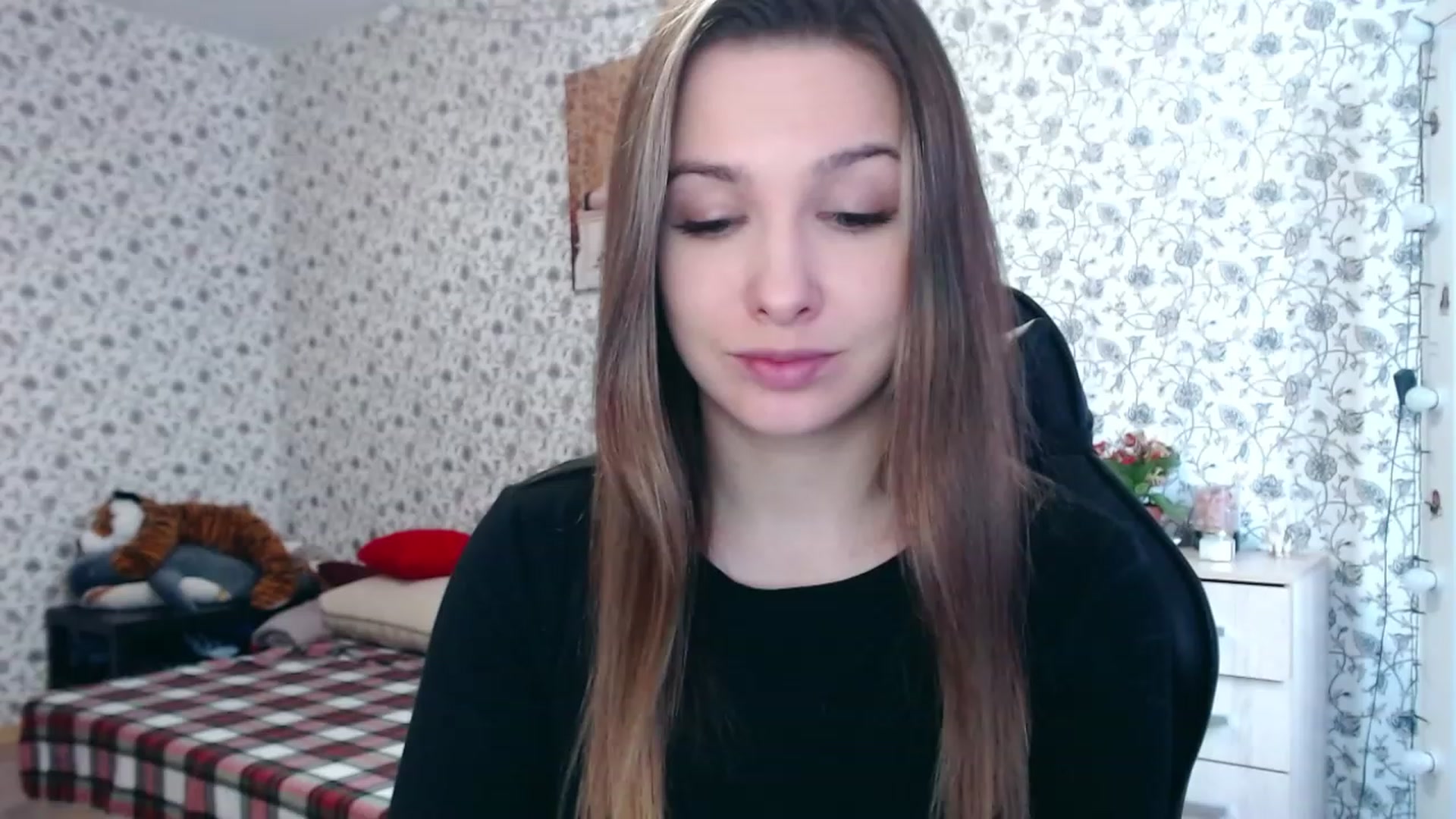 Gallery image thumbnail from RosieRosa's myfreecams stream on, 04/05/2023, 15:08 image 11 of 20