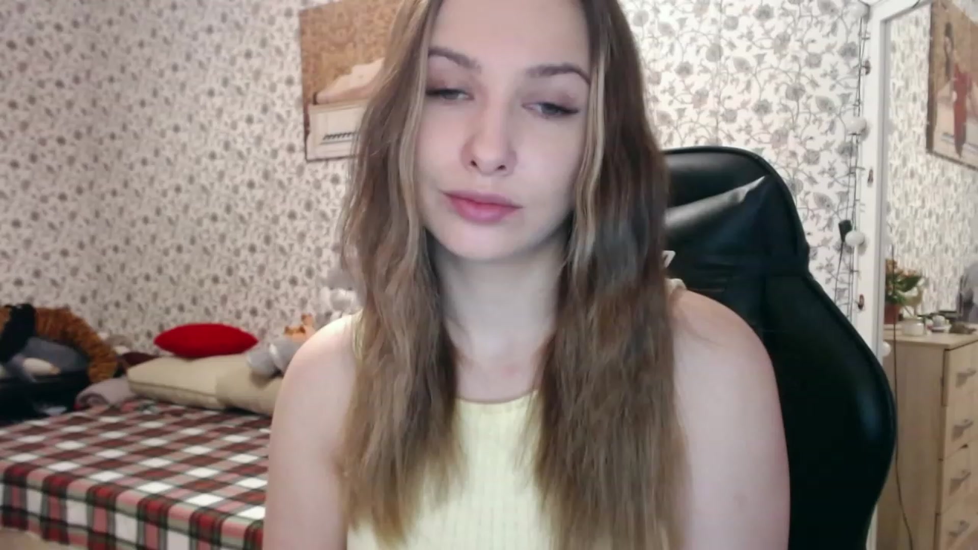 Gallery image thumbnail from RosieRosa's myfreecams stream on, 04/06/2023, 04:08 image 5 of 20