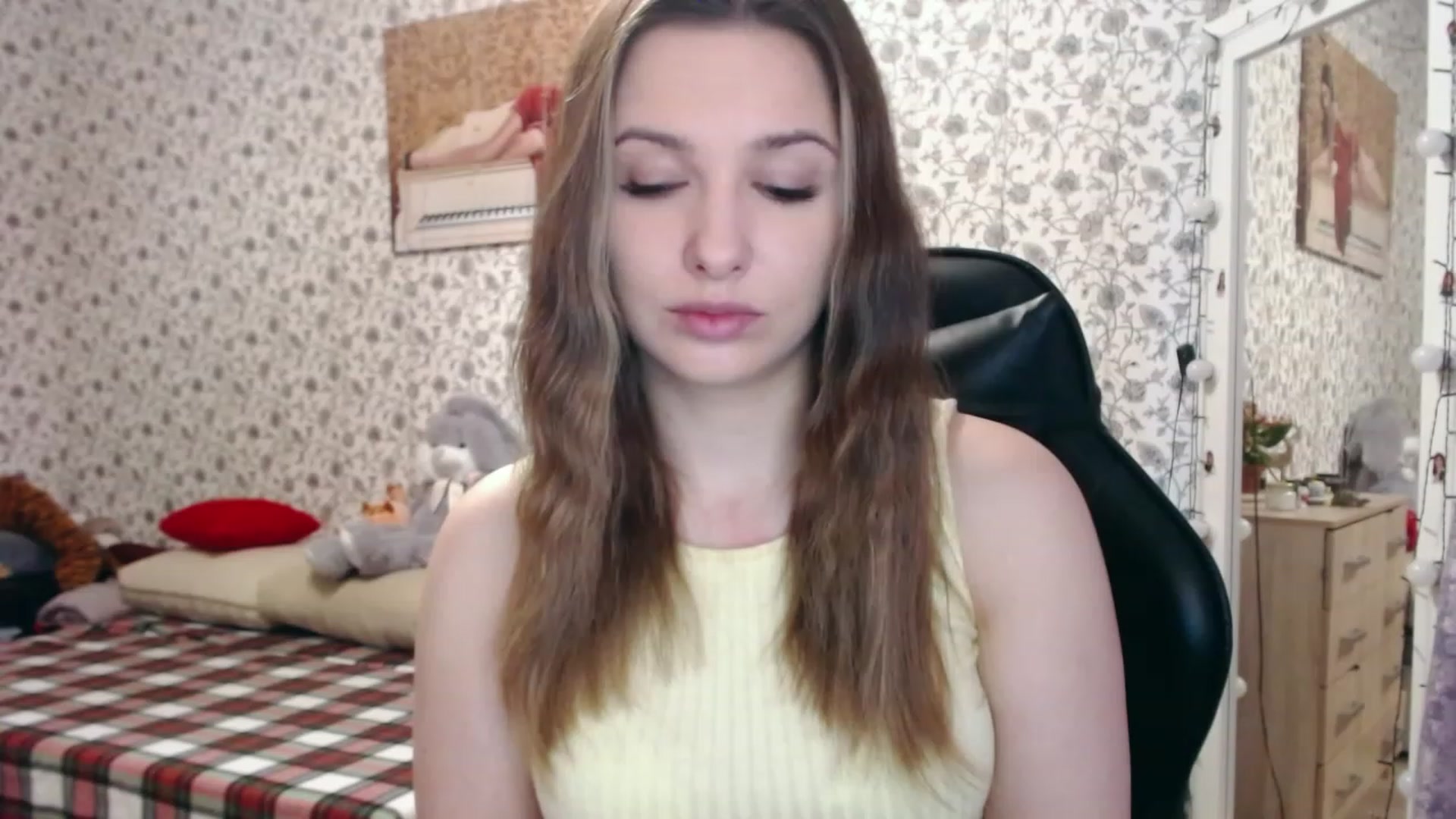 Gallery image thumbnail from RosieRosa's myfreecams stream on, 04/06/2023, 04:08 image 20 of 20