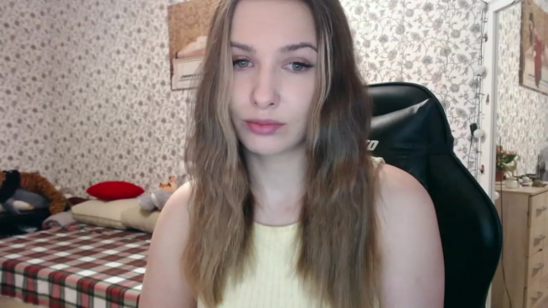 Gallery image thumbnail from RosieRosa's myfreecams stream on, 04/06/2023, 04:08 image 6 of 20