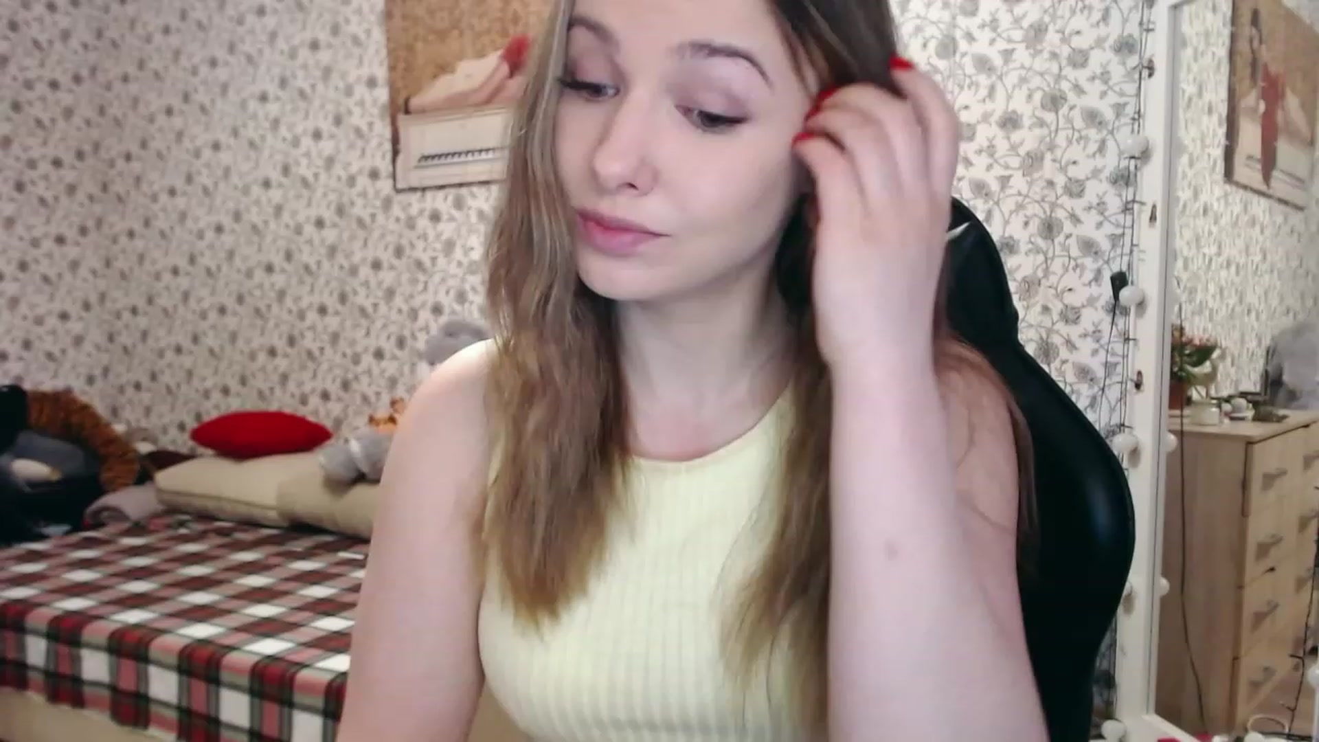 Gallery image thumbnail from RosieRosa's myfreecams stream on, 04/06/2023, 04:08 image 14 of 20