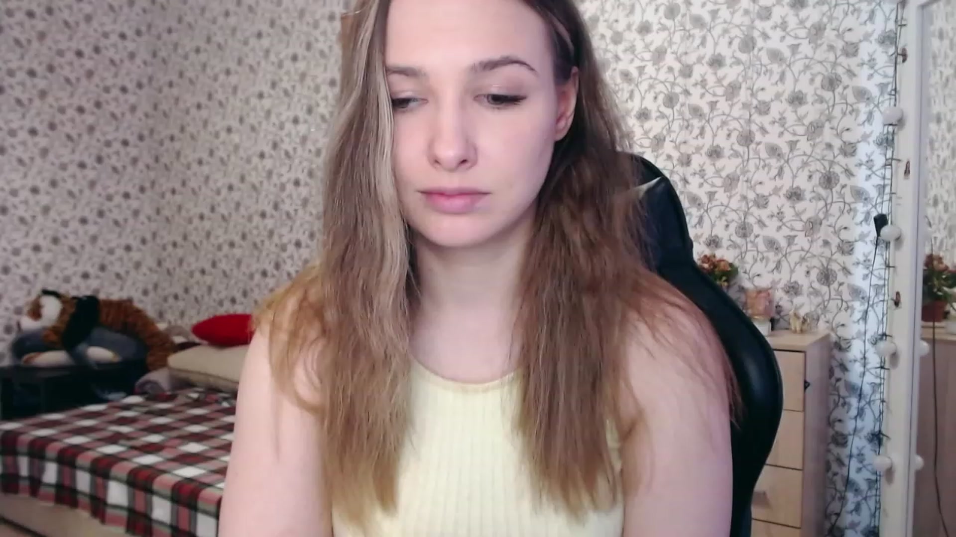 Gallery image thumbnail from RosieRosa's myfreecams stream on, 04/06/2023, 06:05 image 10 of 20