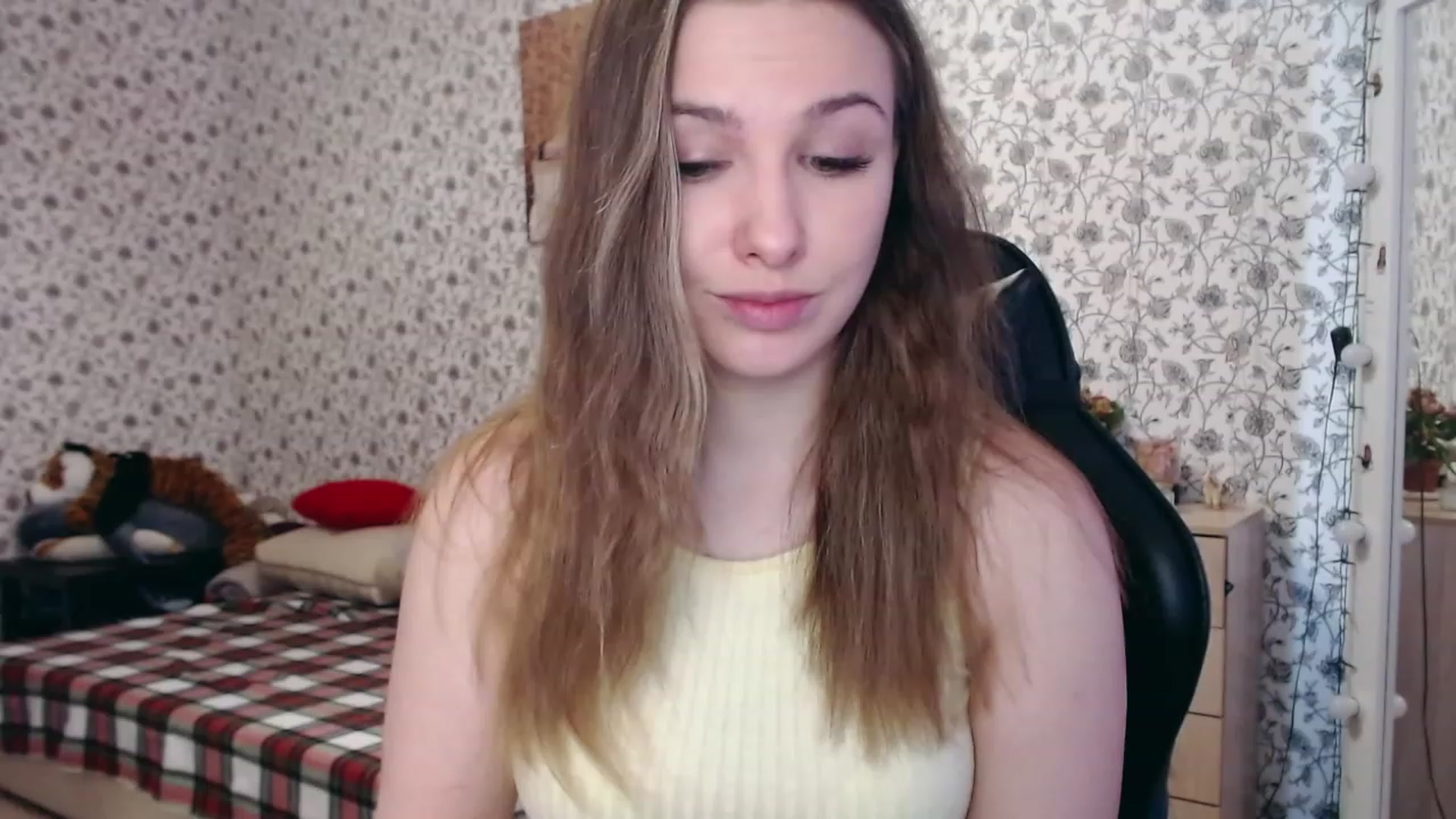 Gallery image thumbnail from RosieRosa's myfreecams stream on, 04/06/2023, 06:05 image 17 of 20