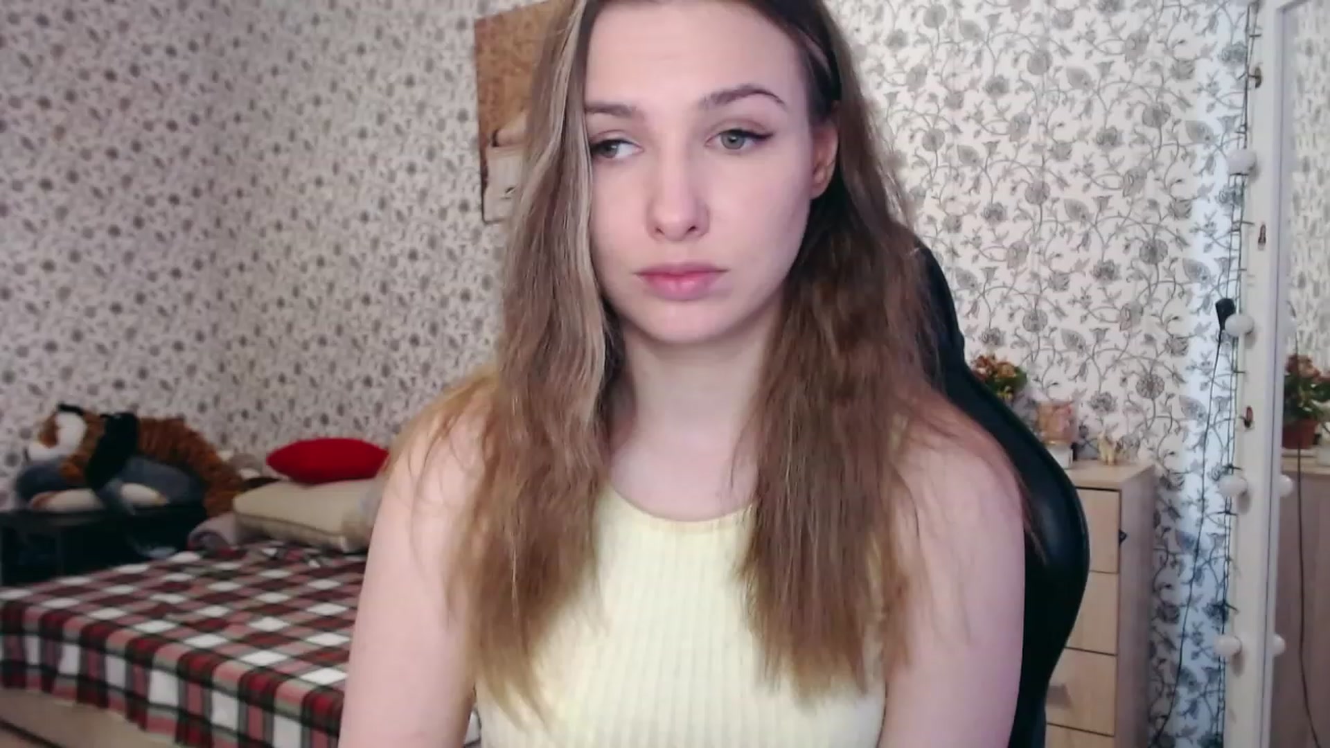 Gallery image thumbnail from RosieRosa's myfreecams stream on, 04/06/2023, 06:05 image 15 of 20