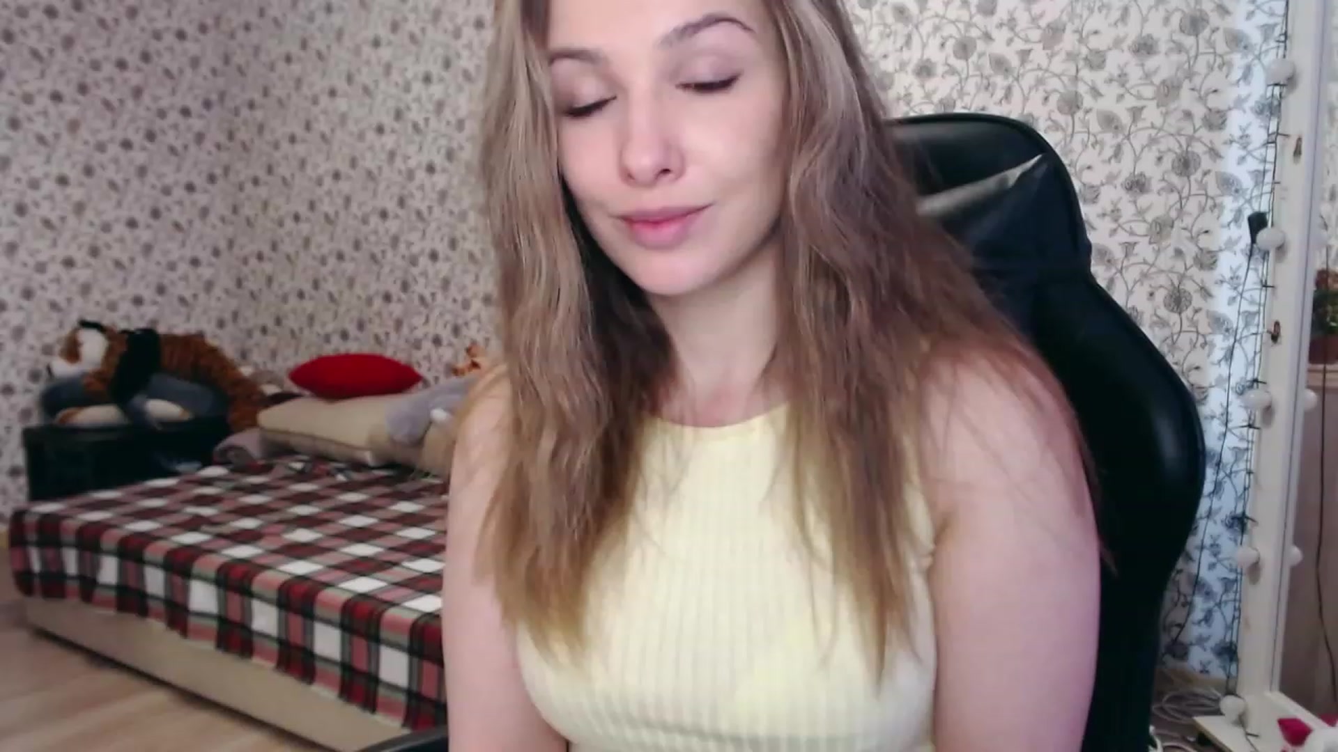 Gallery image thumbnail from RosieRosa's myfreecams stream on, 04/06/2023, 06:40 image 20 of 20
