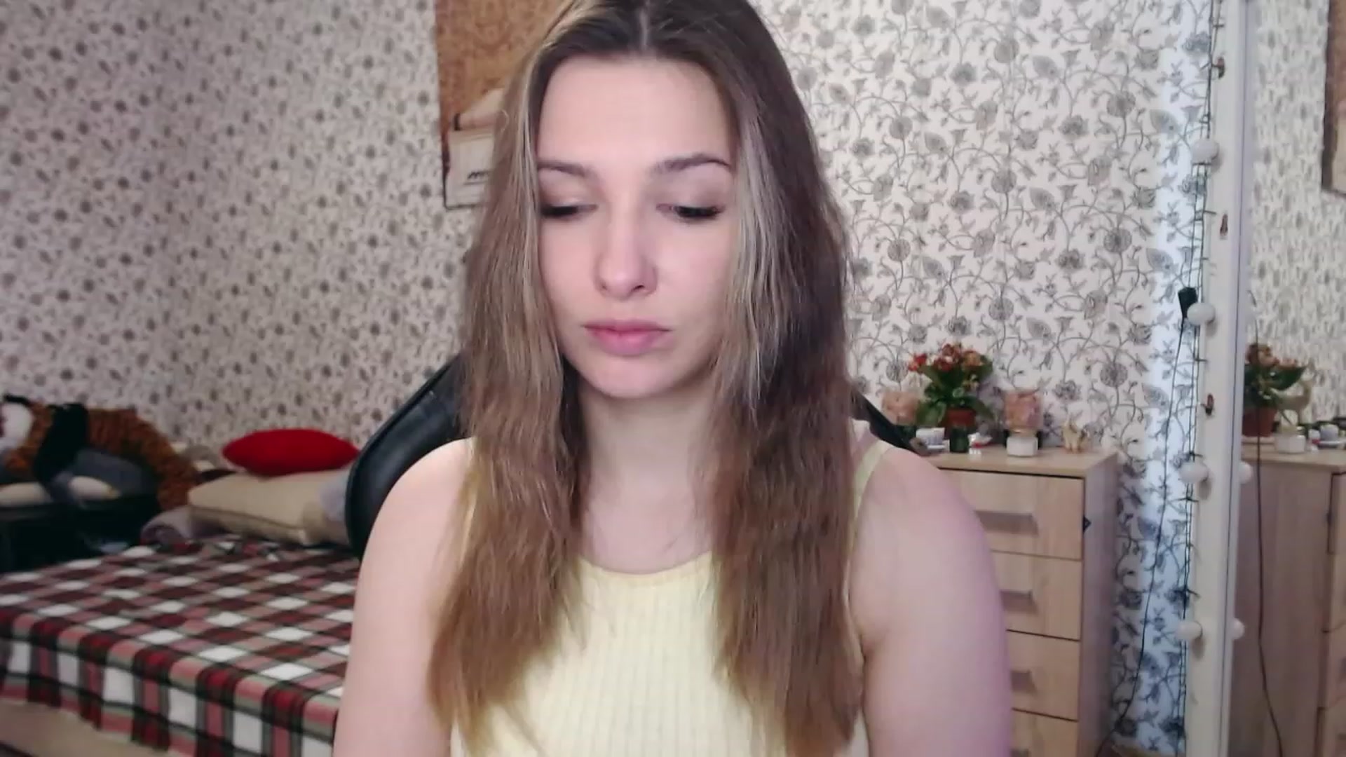 Gallery image thumbnail from RosieRosa's myfreecams stream on, 04/06/2023, 06:40 image 3 of 20