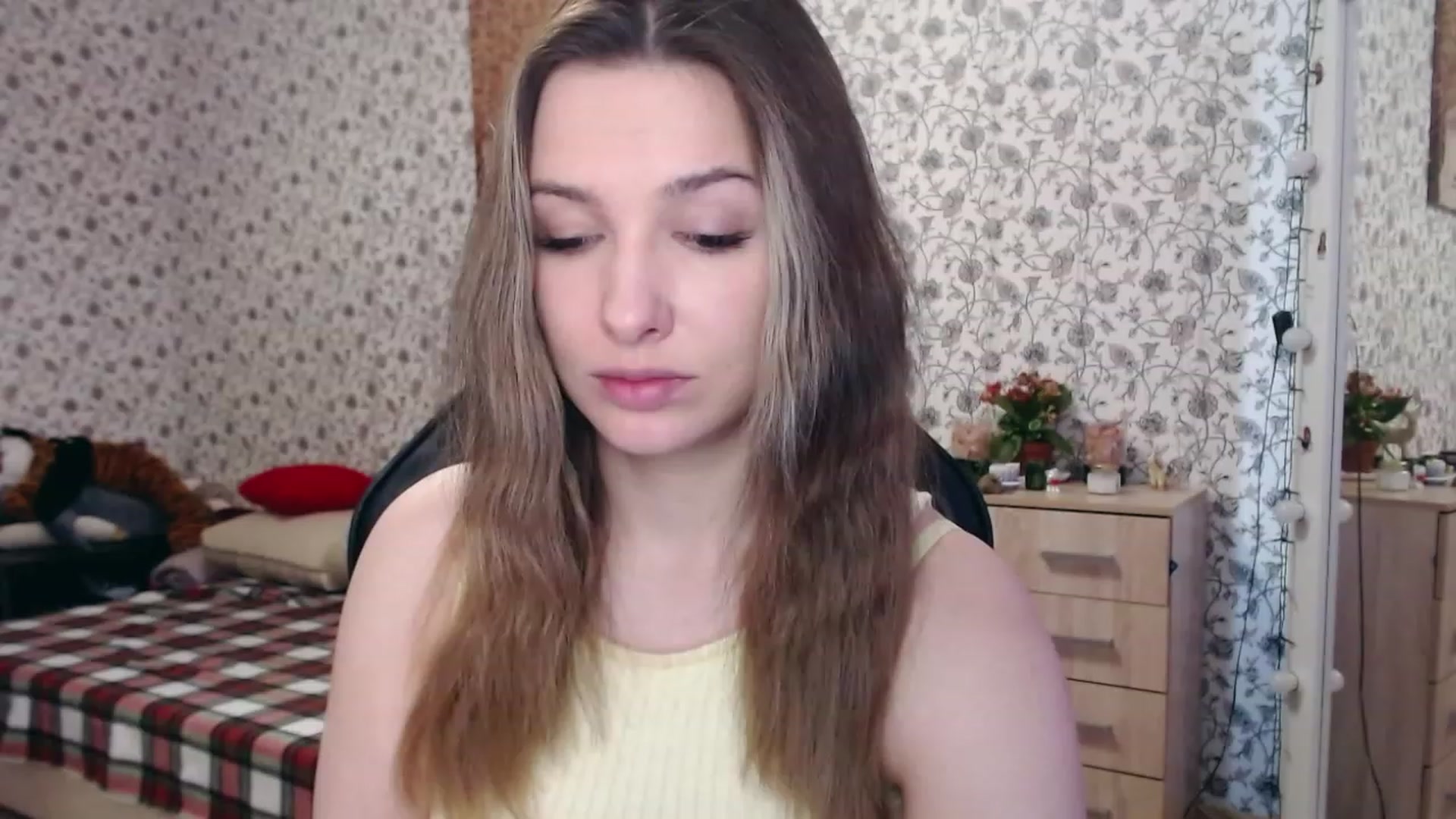Gallery image thumbnail from RosieRosa's myfreecams stream on, 04/06/2023, 06:40 image 1 of 20