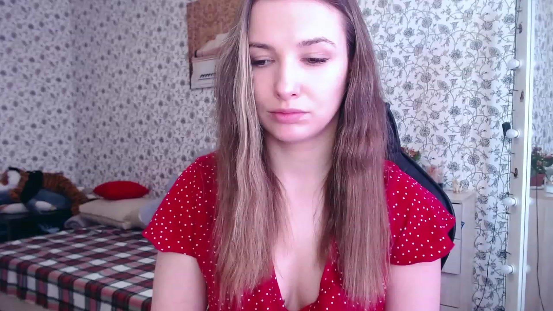 Gallery image thumbnail from RosieRosa's myfreecams stream on, 04/07/2023, 06:30 image 11 of 20