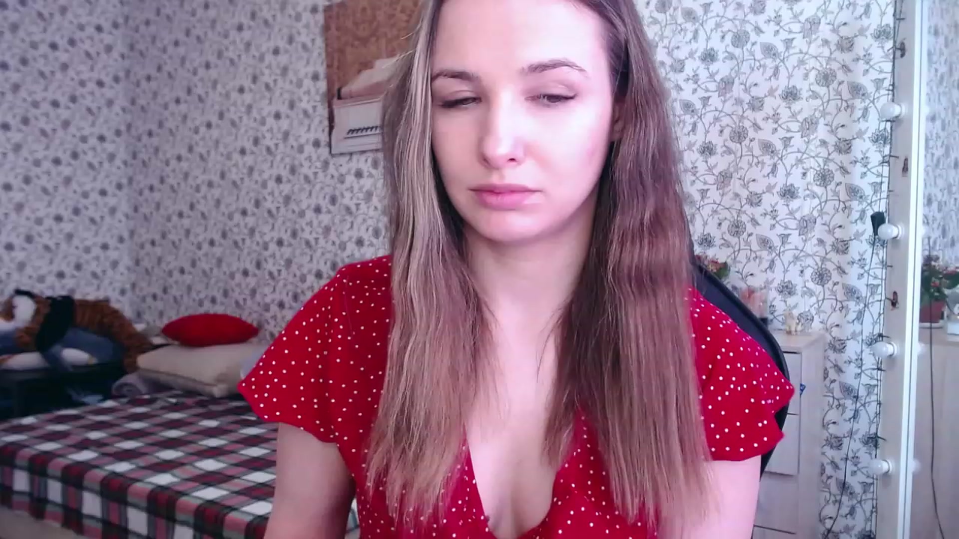 Gallery image thumbnail from RosieRosa's myfreecams stream on, 04/07/2023, 06:30 image 7 of 20
