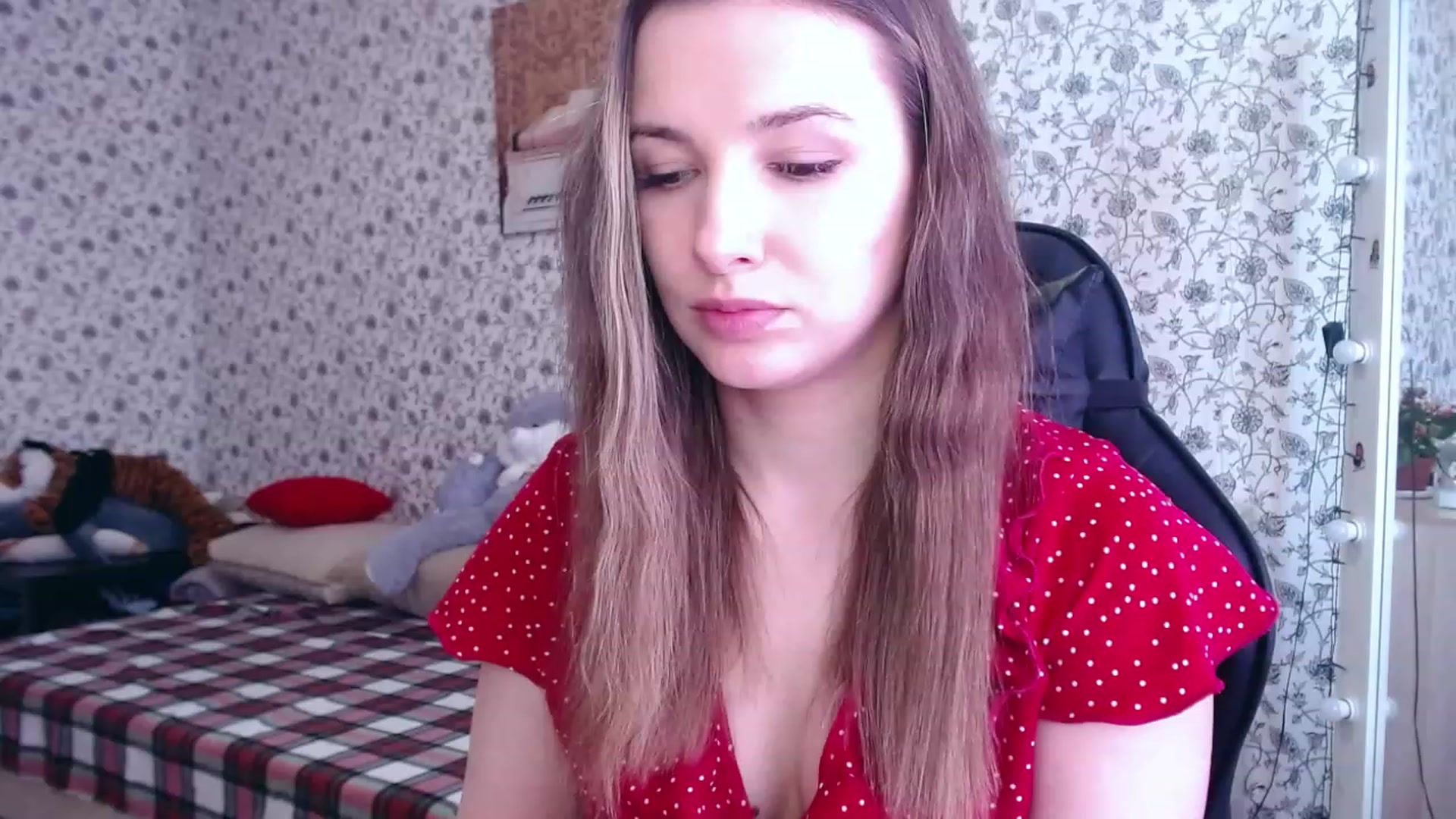 Gallery image thumbnail from RosieRosa's myfreecams stream on, 04/07/2023, 06:30 image 20 of 20