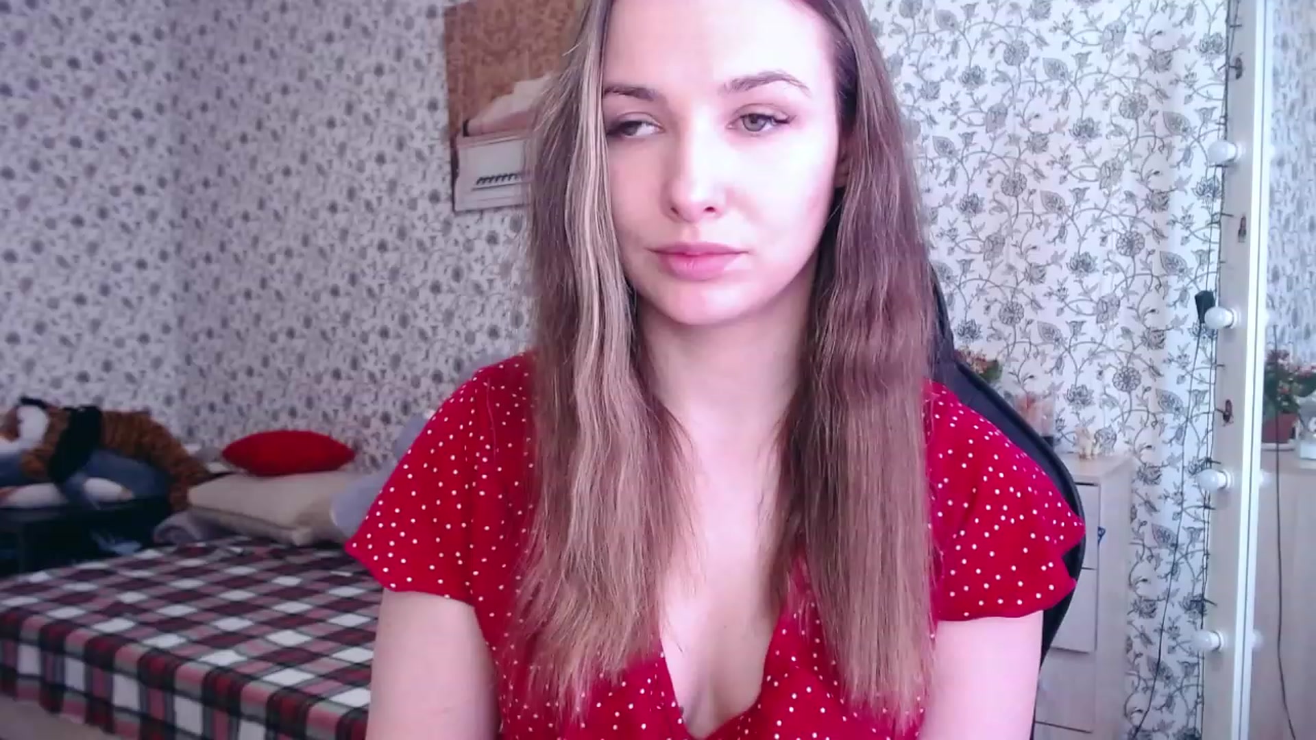 Gallery image thumbnail from RosieRosa's myfreecams stream on, 04/07/2023, 06:30 image 12 of 20