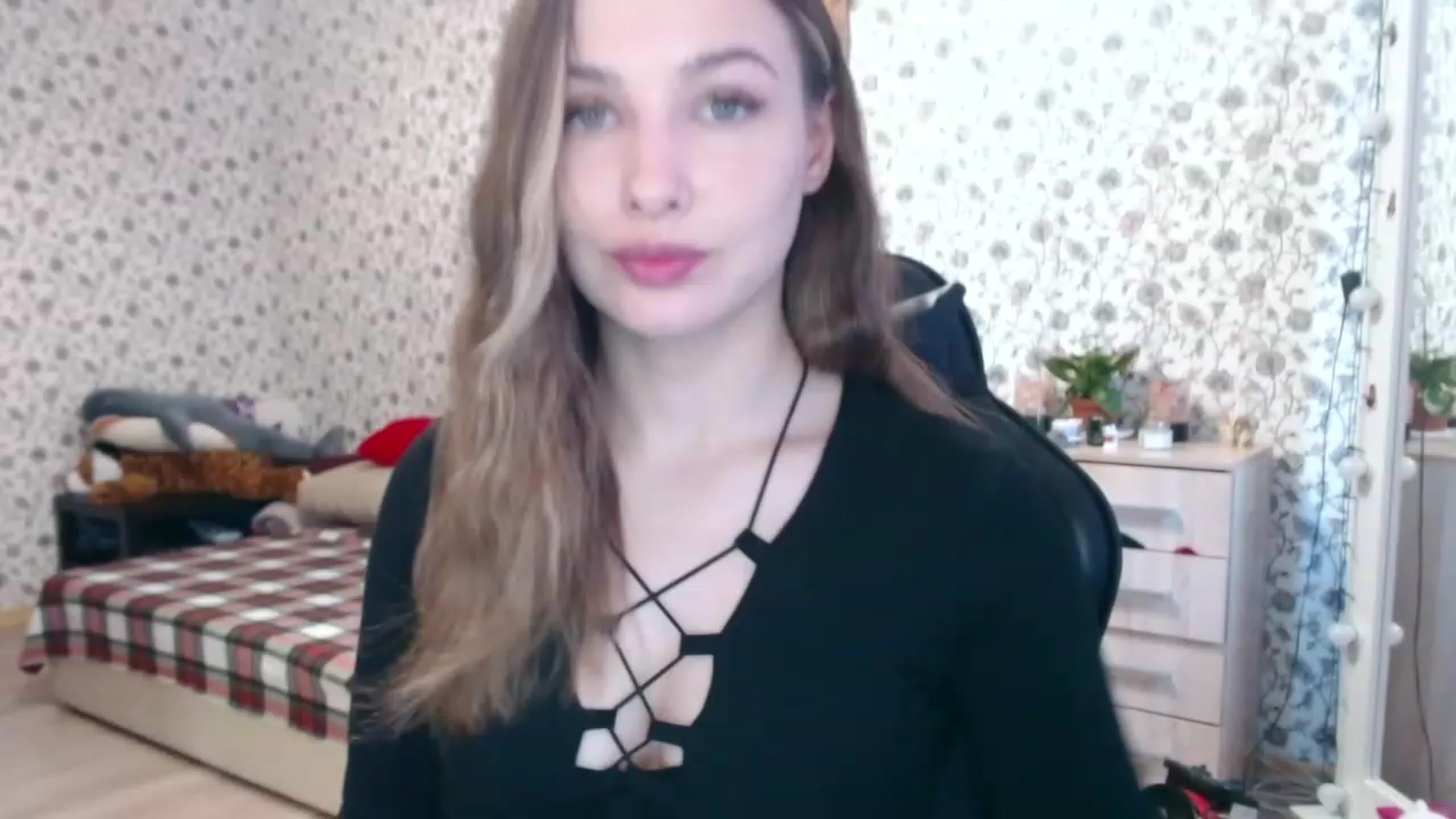 Gallery image thumbnail from RosieRosa's myfreecams stream on, 04/10/2023, 03:58 image 12 of 20