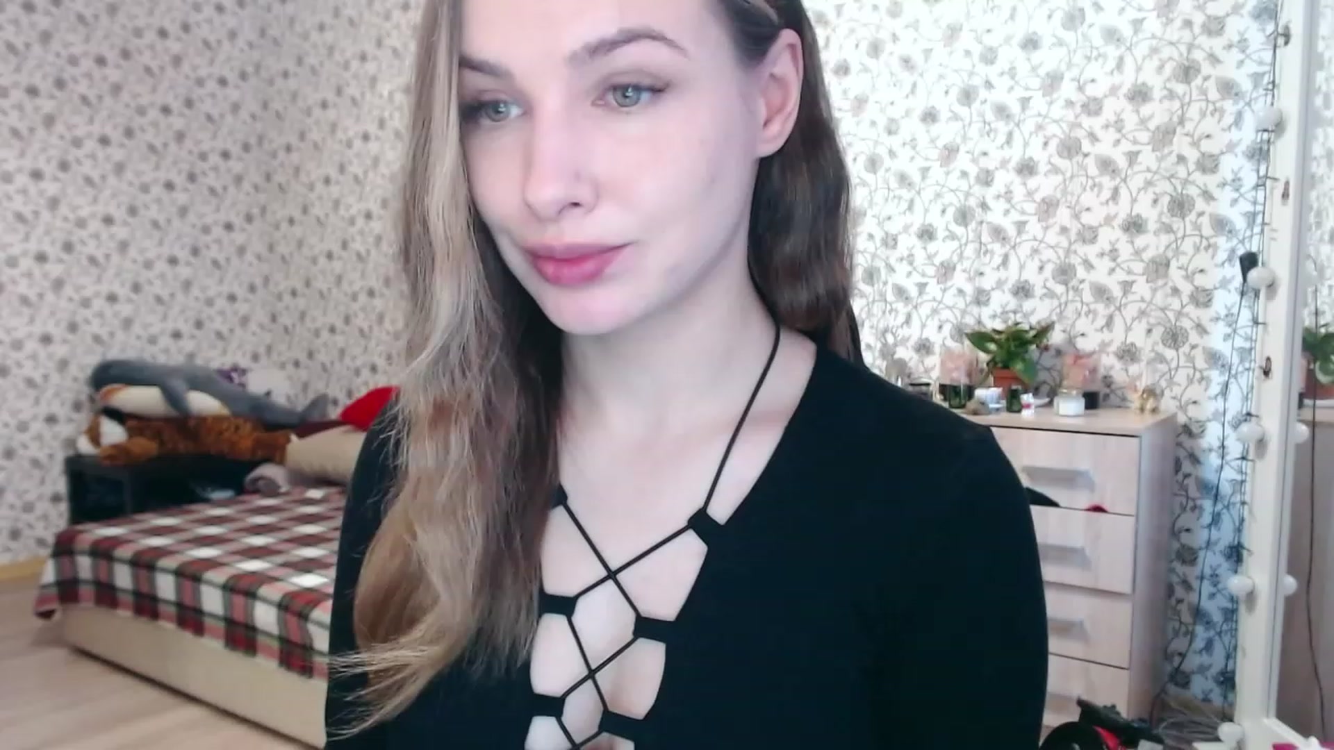 Gallery image thumbnail from RosieRosa's myfreecams stream on, 04/10/2023, 03:58 image 5 of 20