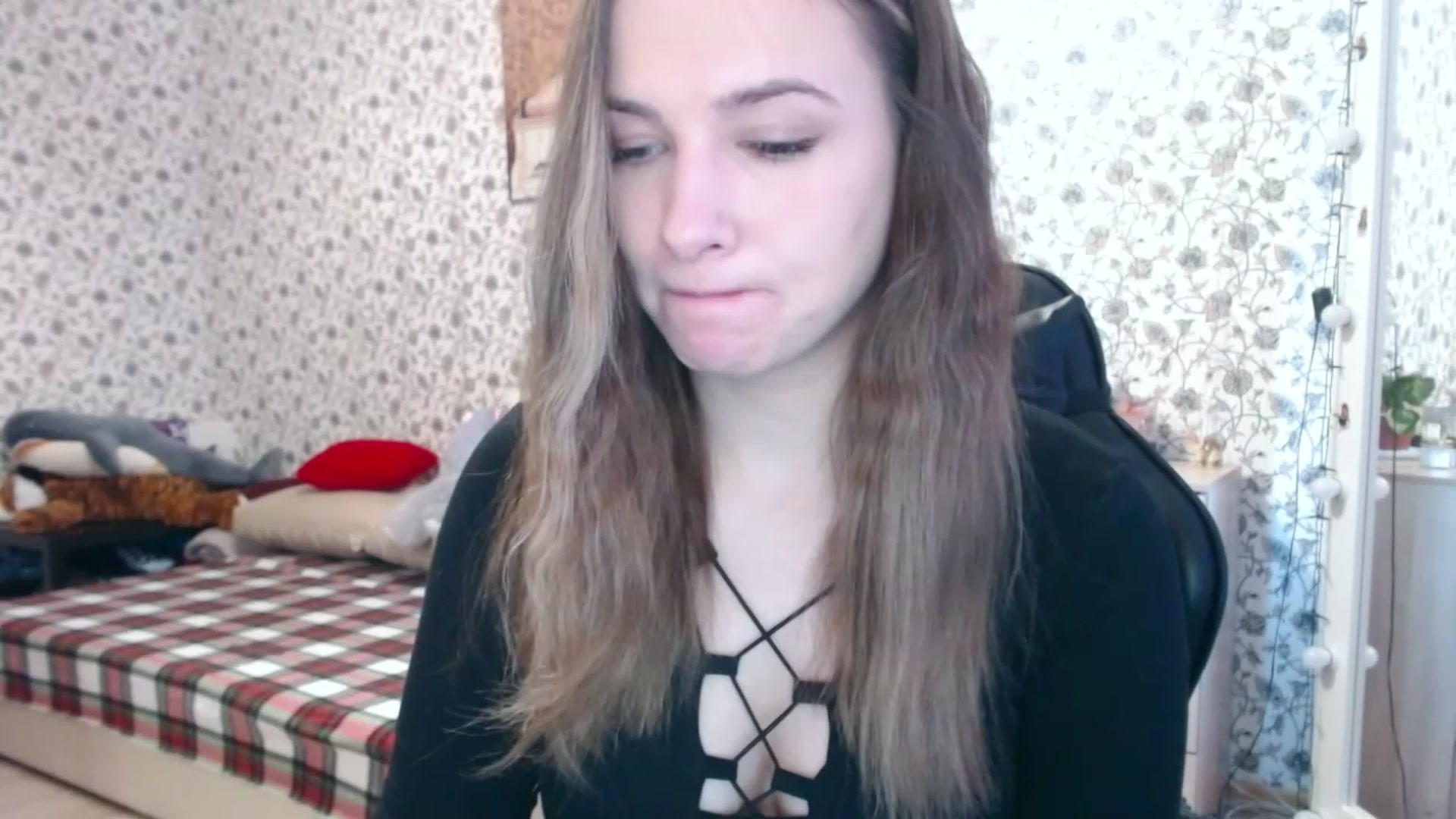 Gallery image thumbnail from RosieRosa's myfreecams stream on, 04/10/2023, 03:58 image 19 of 20