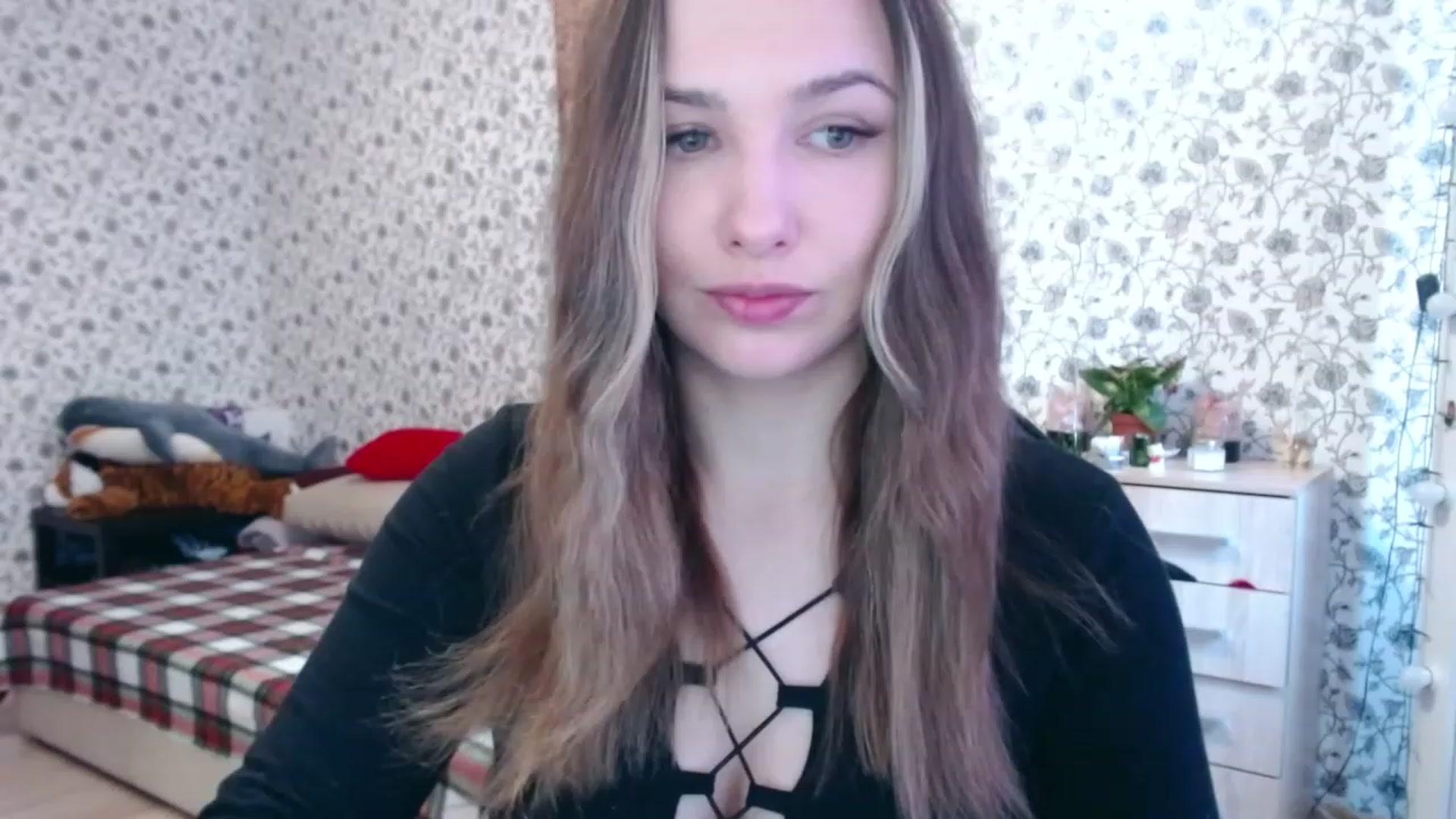 Gallery image thumbnail from RosieRosa's myfreecams stream on, 04/10/2023, 06:38 image 5 of 20