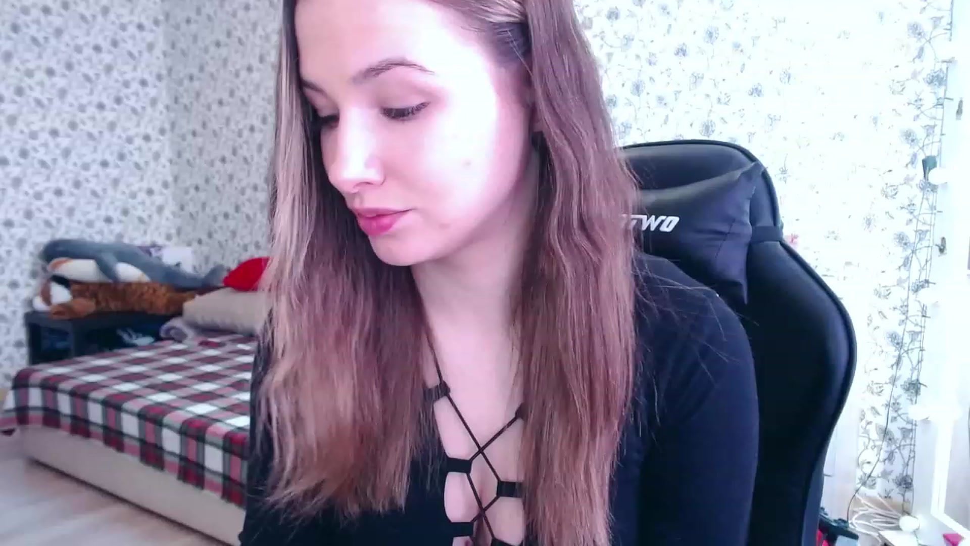Gallery image thumbnail from RosieRosa's myfreecams stream on, 04/10/2023, 06:38 image 19 of 20
