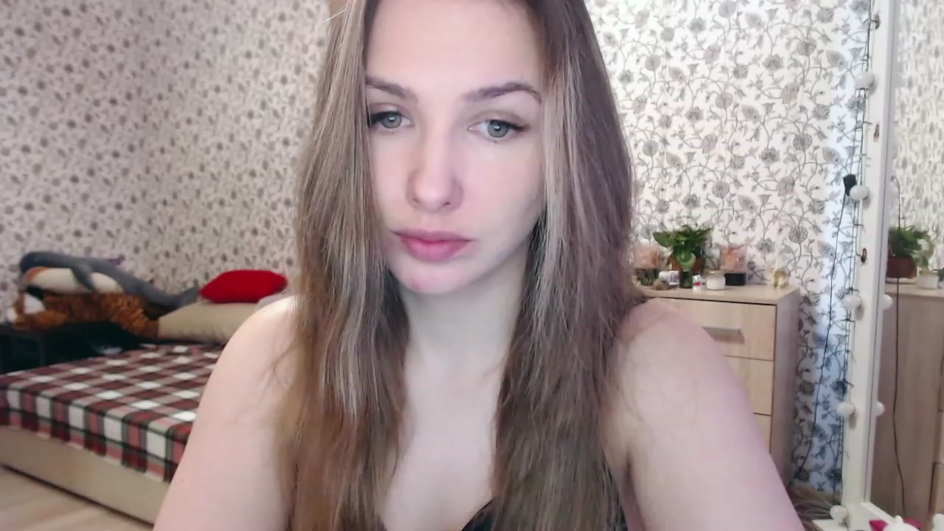 Gallery image thumbnail from RosieRosa's myfreecams stream on, 04/12/2023, 04:33 image 8 of 20
