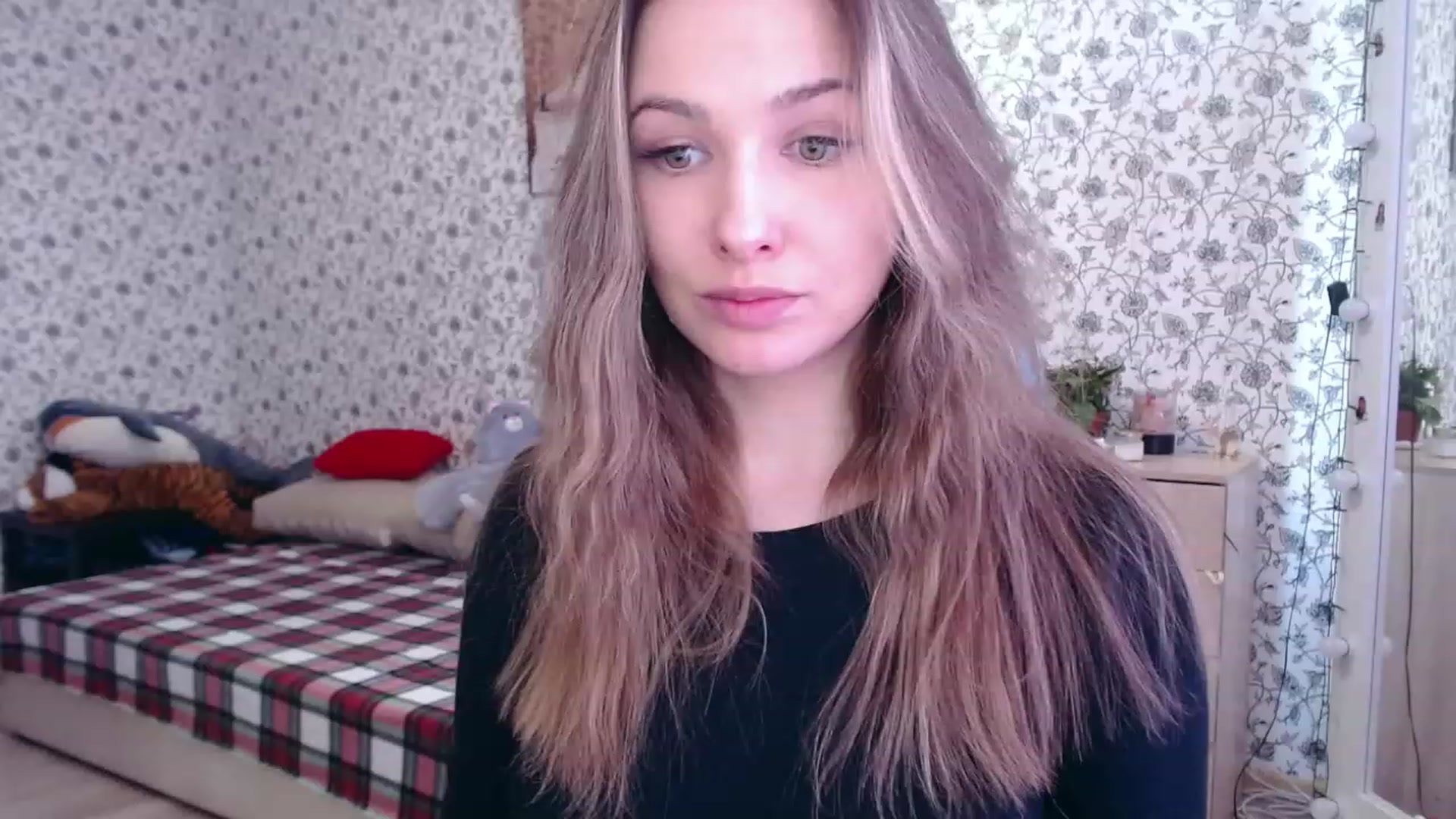 Gallery image thumbnail from RosieRosa's myfreecams stream on, 04/13/2023, 06:18 image 3 of 20