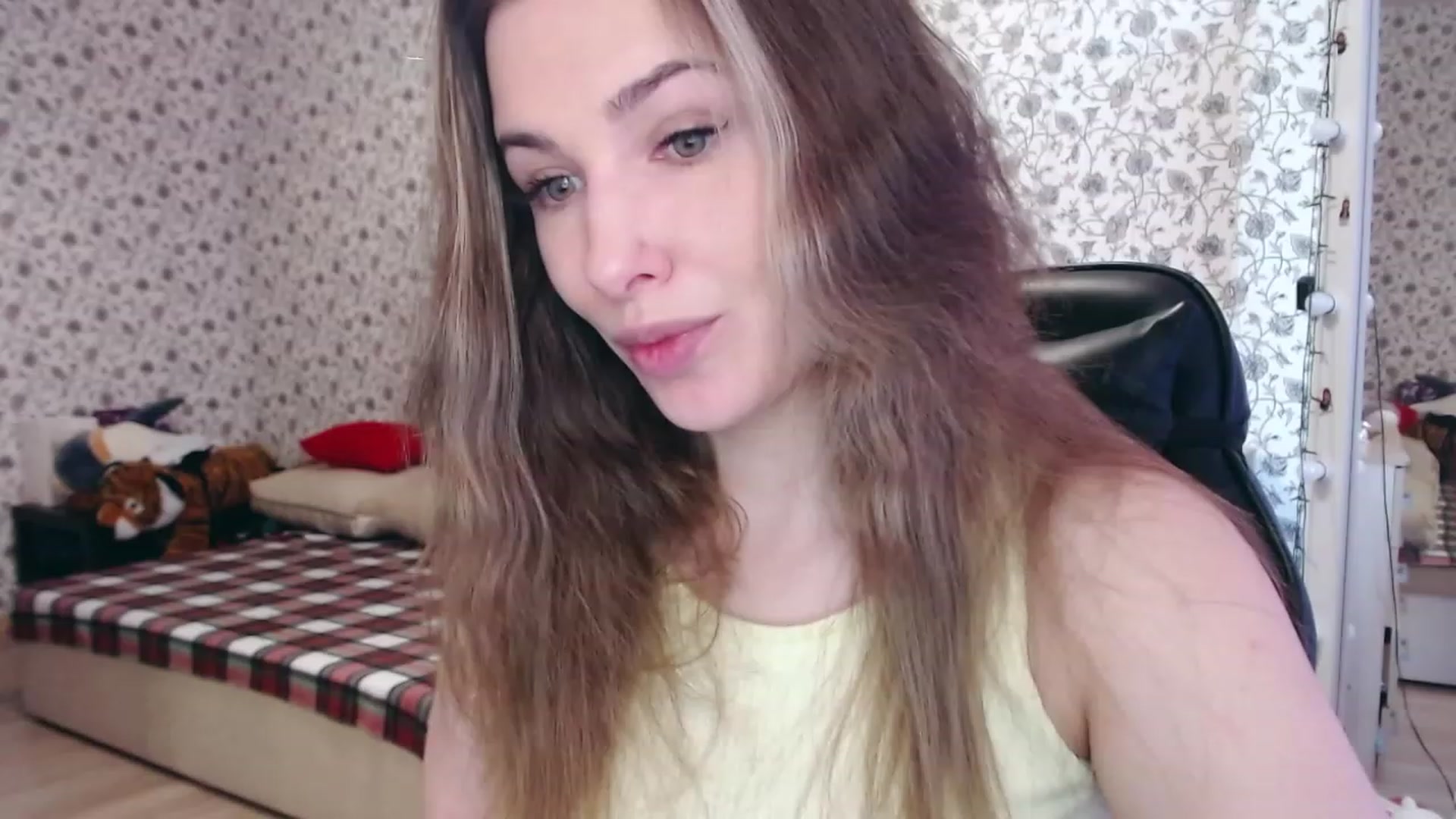 Gallery image thumbnail from RosieRosa's myfreecams stream on, 04/24/2023, 04:32 image 18 of 20
