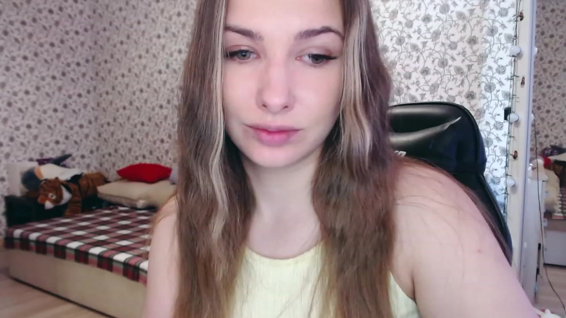 Gallery image thumbnail from RosieRosa's myfreecams stream on, 04/24/2023, 04:32 image 10 of 20