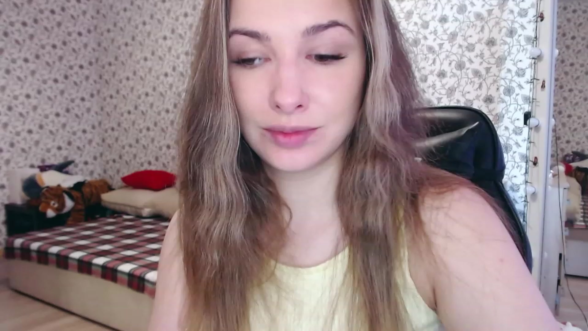 Gallery image thumbnail from RosieRosa's myfreecams stream on, 04/24/2023, 04:32 image 15 of 20