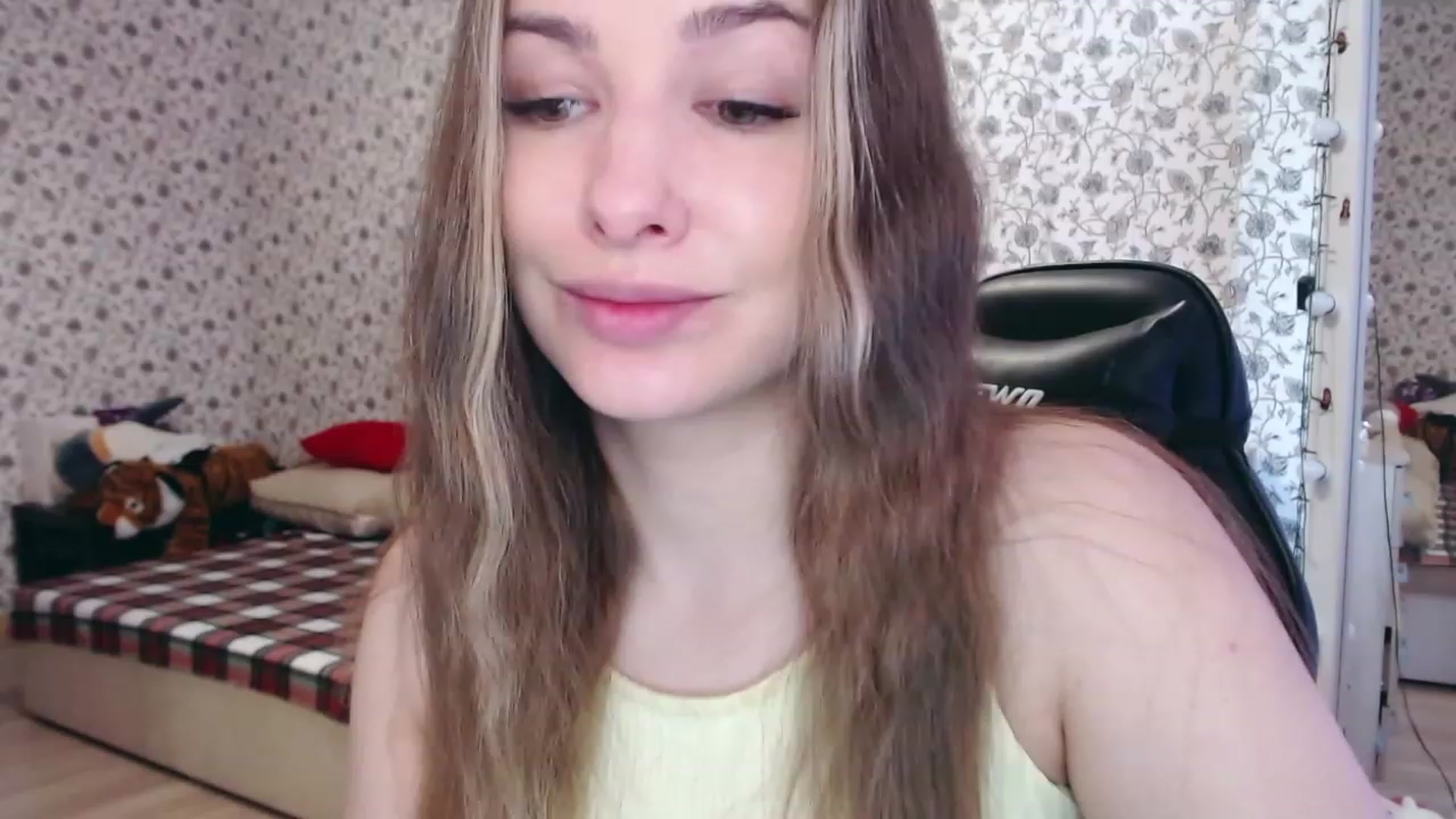 Gallery image thumbnail from RosieRosa's myfreecams stream on, 04/24/2023, 04:32 image 13 of 20