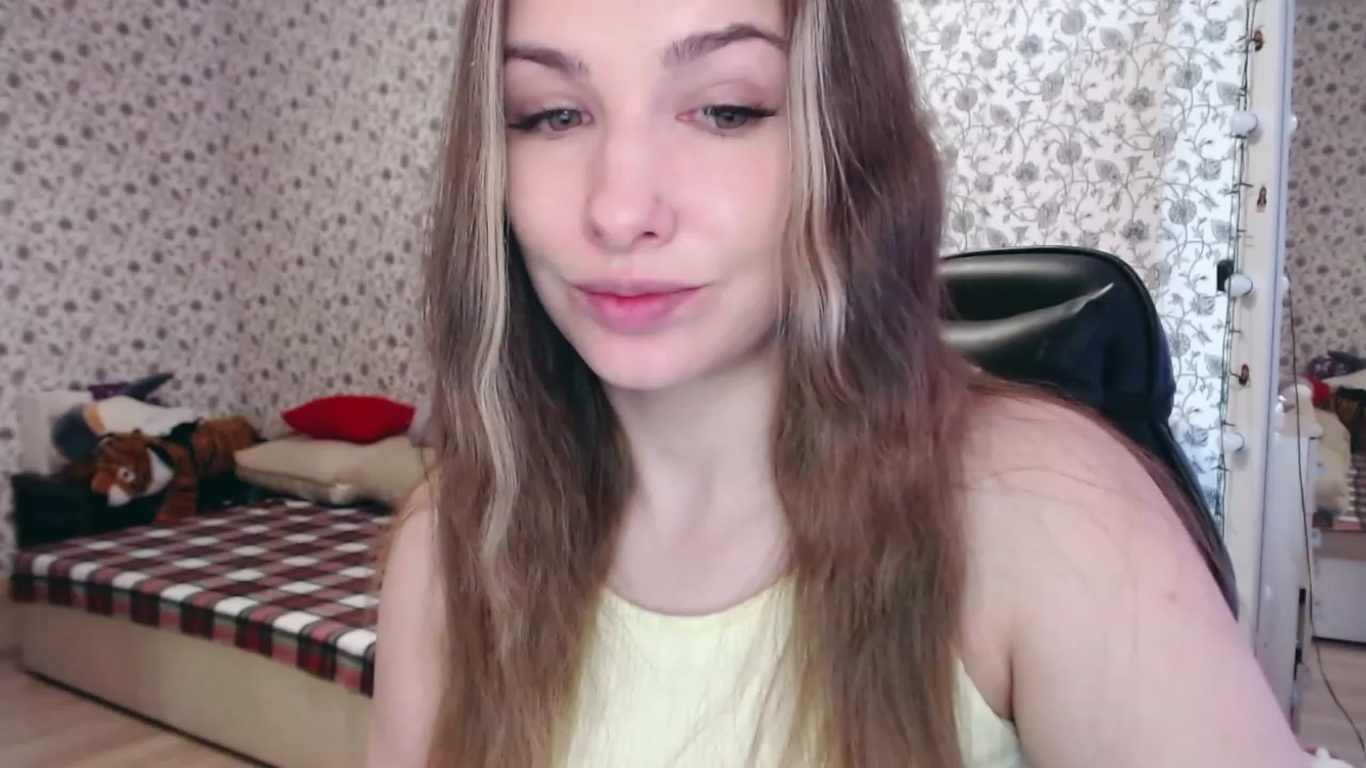 Gallery image thumbnail from RosieRosa's myfreecams stream on, 04/24/2023, 04:32 image 9 of 20