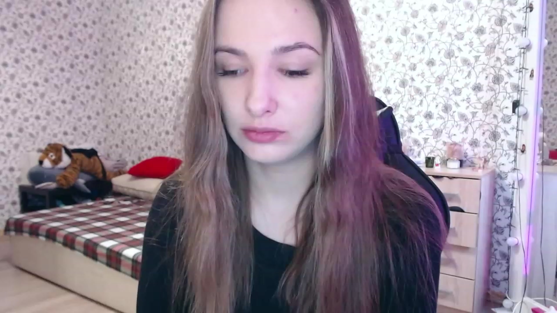 Gallery image thumbnail from RosieRosa's myfreecams stream on, 05/03/2023, 03:48 image 15 of 20