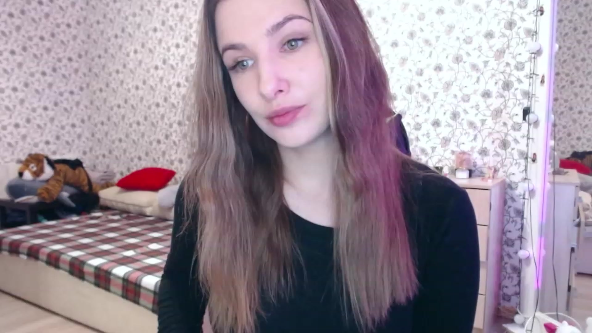 Gallery image thumbnail from RosieRosa's myfreecams stream on, 05/03/2023, 03:48 image 1 of 20