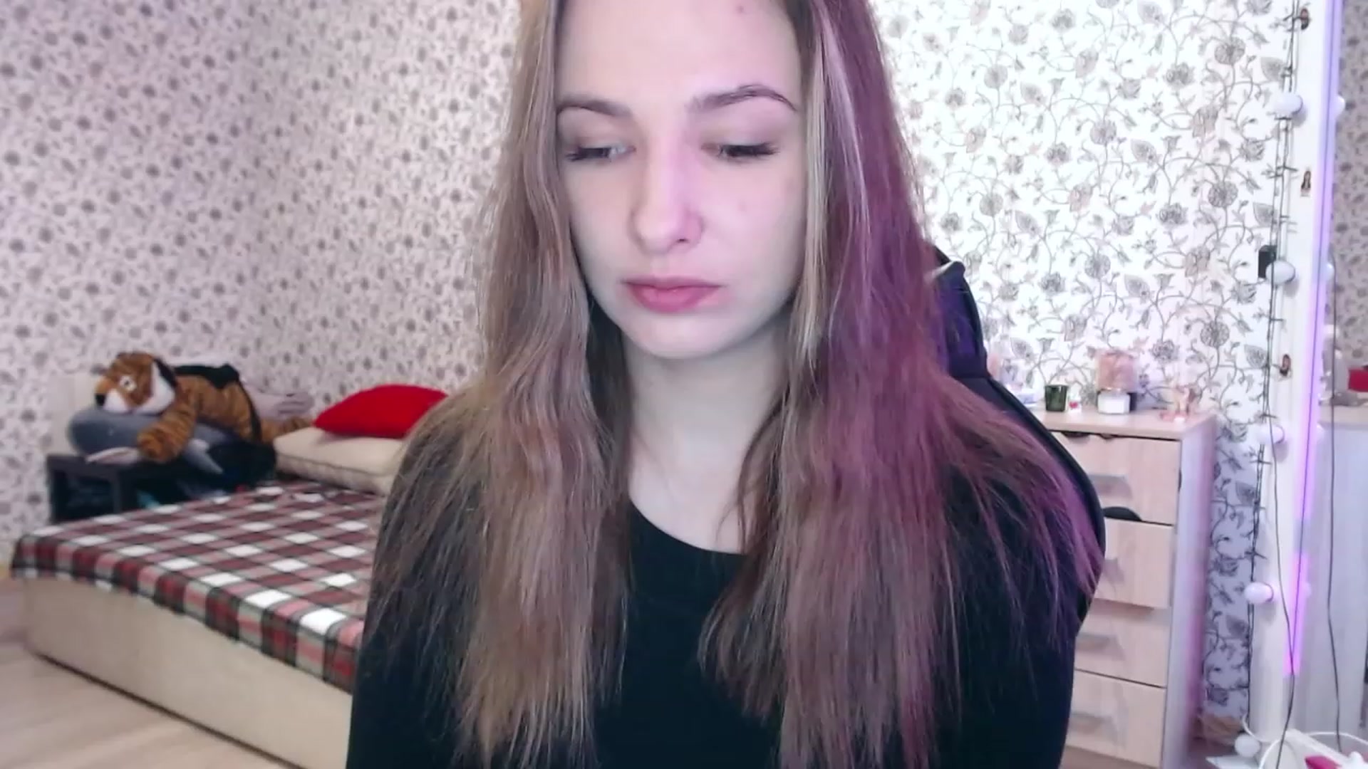 Gallery image thumbnail from RosieRosa's myfreecams stream on, 05/03/2023, 03:48 image 10 of 20