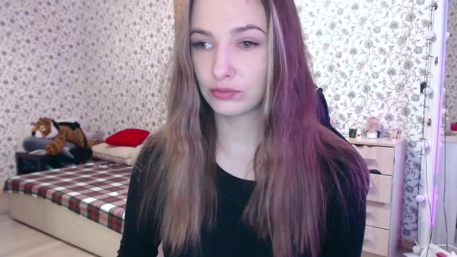 Gallery image thumbnail from RosieRosa's myfreecams stream on, 05/03/2023, 03:48 image 13 of 20