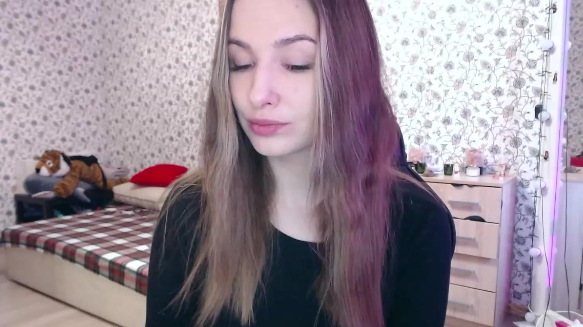 Gallery image thumbnail from RosieRosa's myfreecams stream on, 05/03/2023, 03:48 image 19 of 20