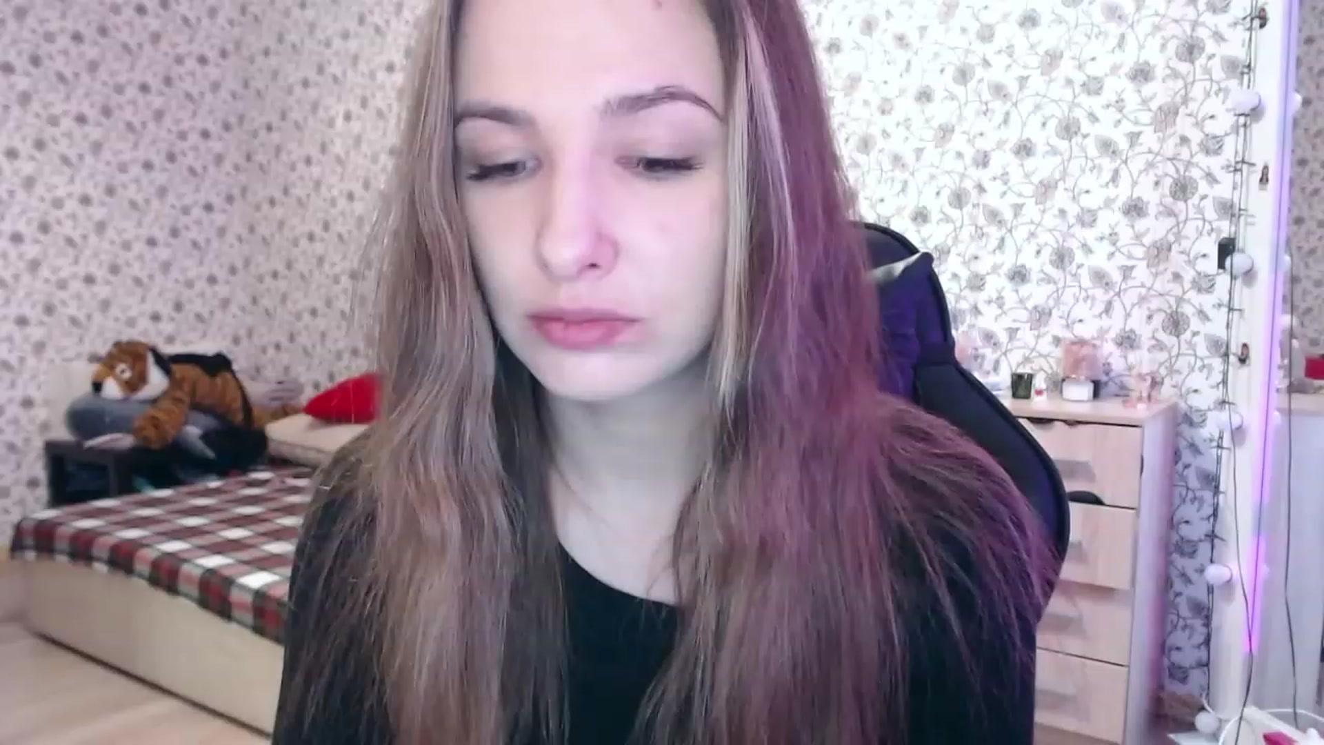 Gallery image thumbnail from RosieRosa's myfreecams stream on, 05/03/2023, 03:48 image 12 of 20