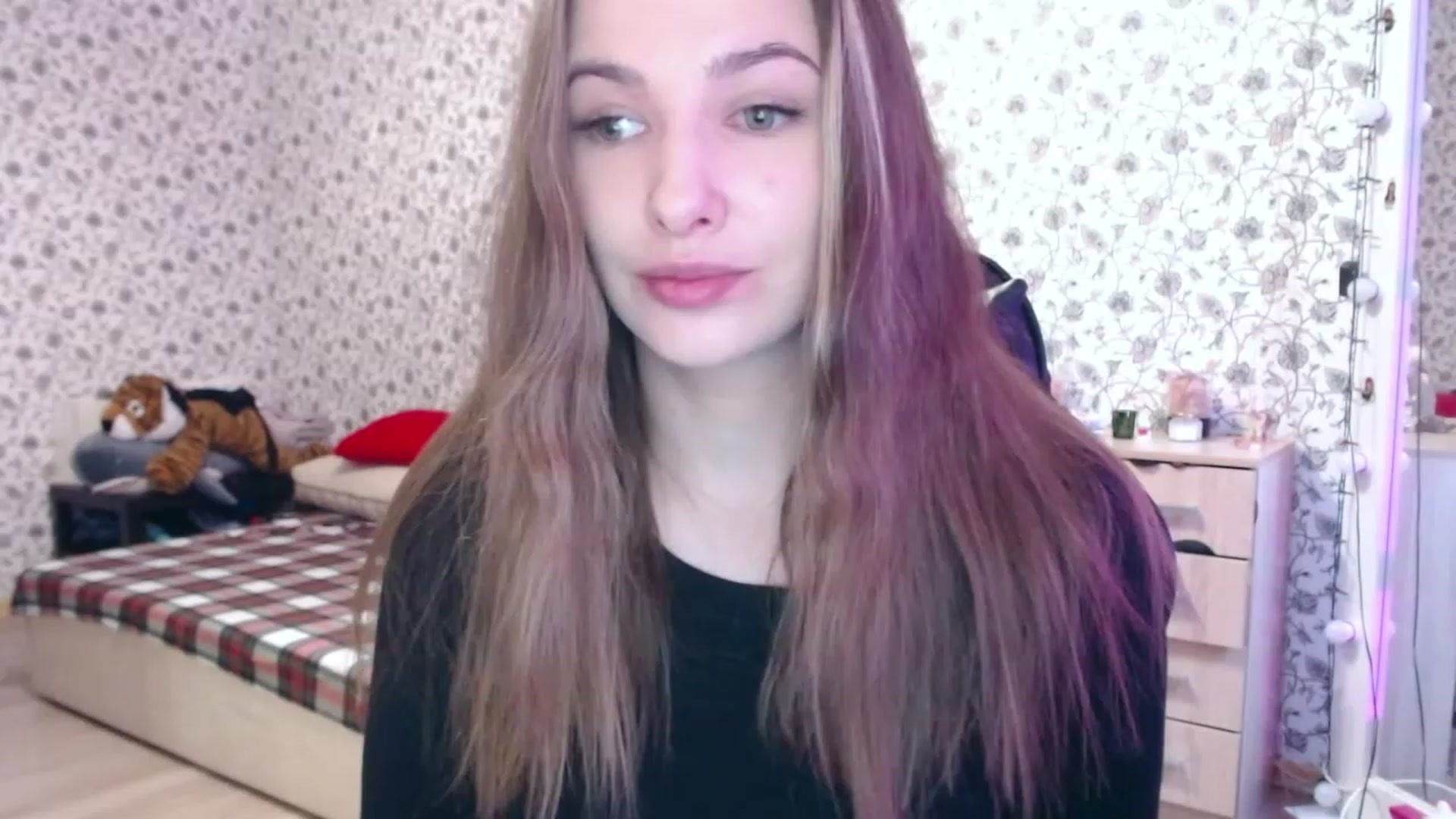 Gallery image thumbnail from RosieRosa's myfreecams stream on, 05/03/2023, 03:48 image 9 of 20