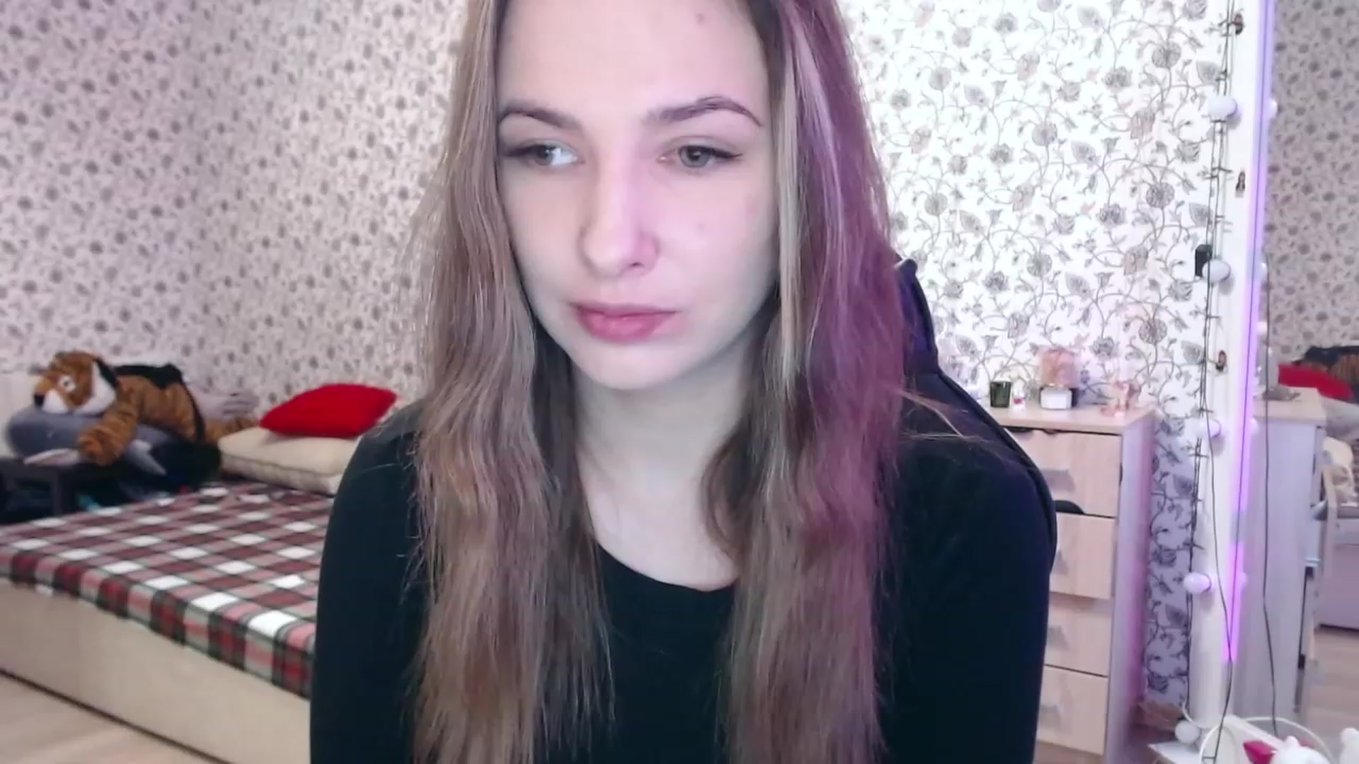 Gallery image thumbnail from RosieRosa's myfreecams stream on, 05/03/2023, 03:48 image 4 of 20