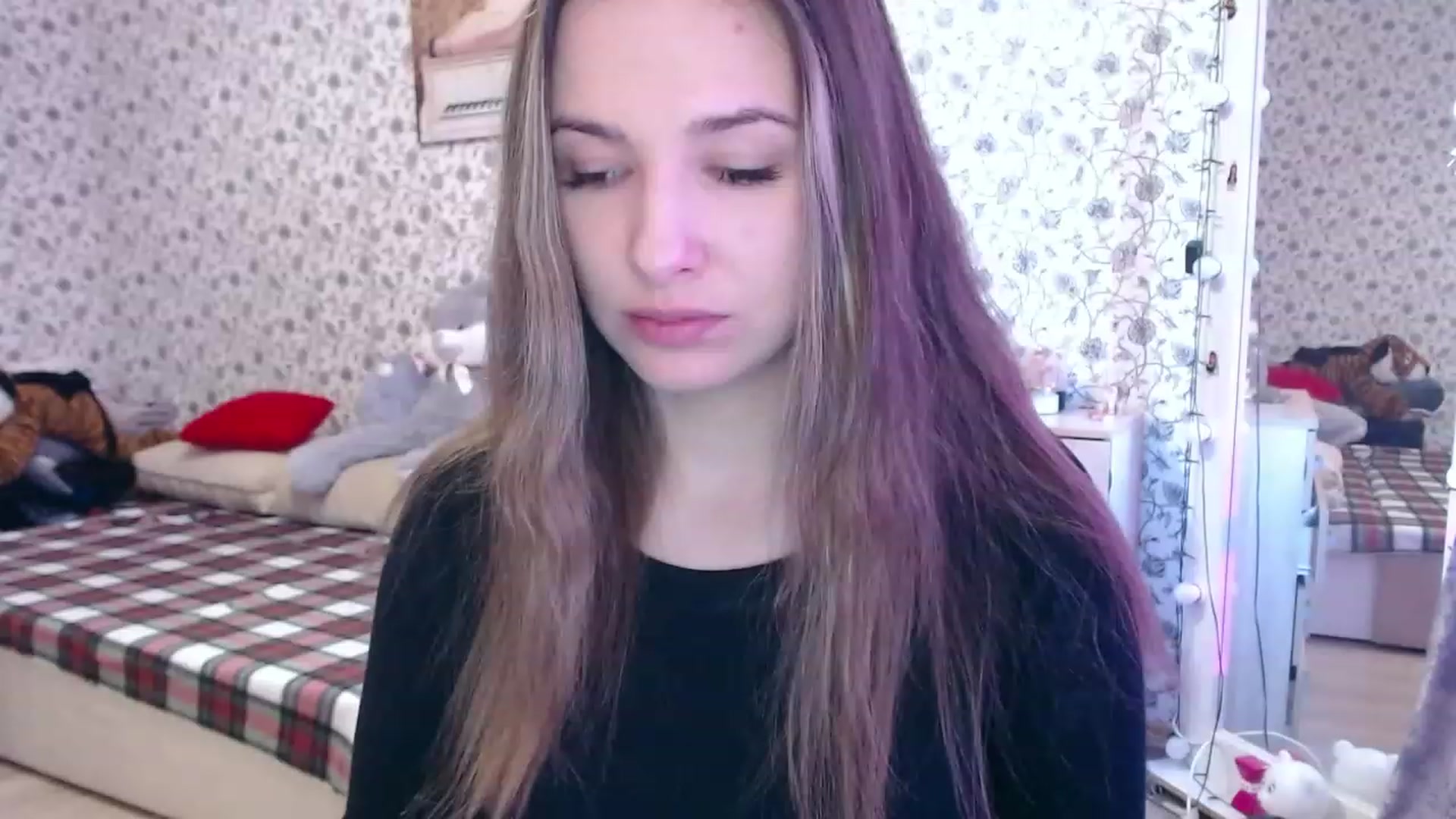 Gallery image thumbnail from RosieRosa's myfreecams stream on, 05/03/2023, 05:08 image 3 of 20