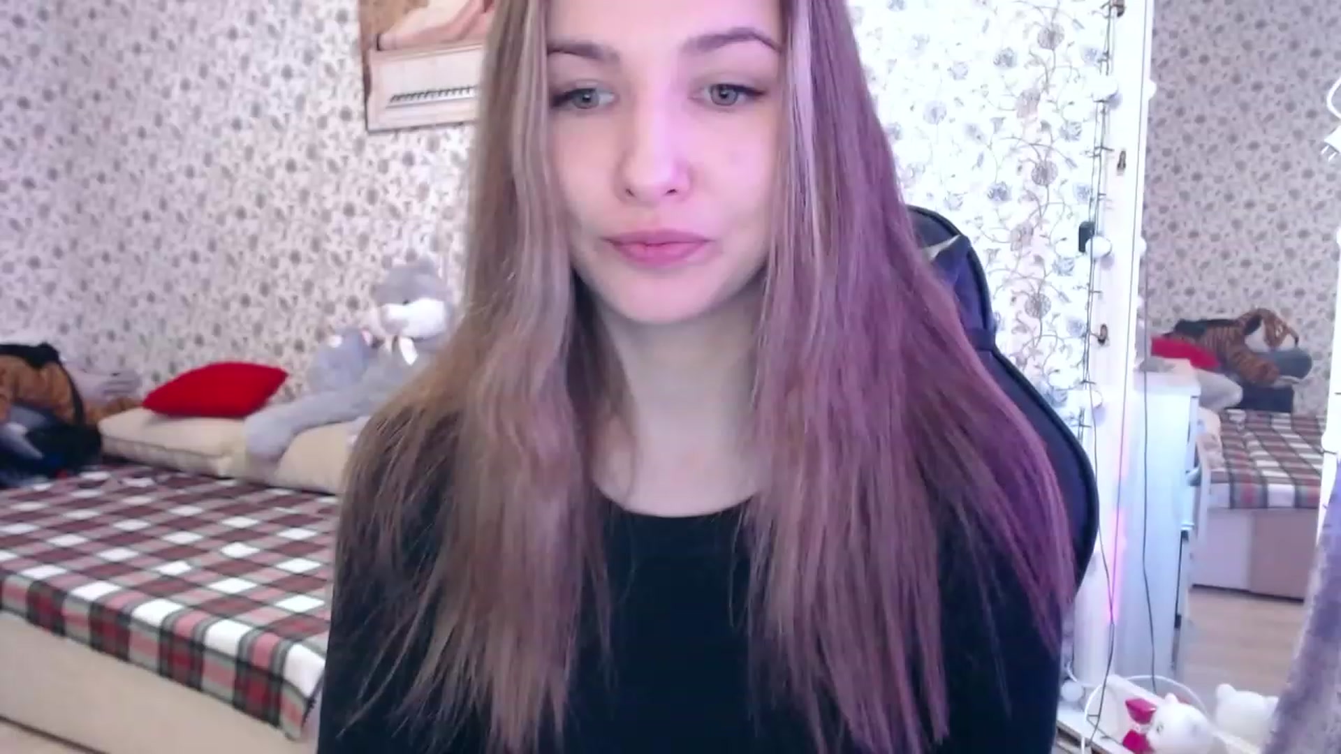 Gallery image thumbnail from RosieRosa's myfreecams stream on, 05/03/2023, 05:08 image 7 of 20