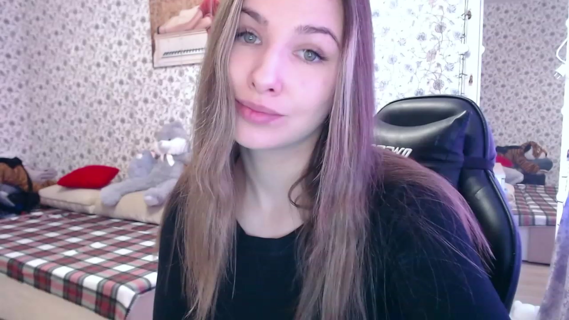 Gallery image thumbnail from RosieRosa's myfreecams stream on, 05/03/2023, 05:08 image 12 of 20