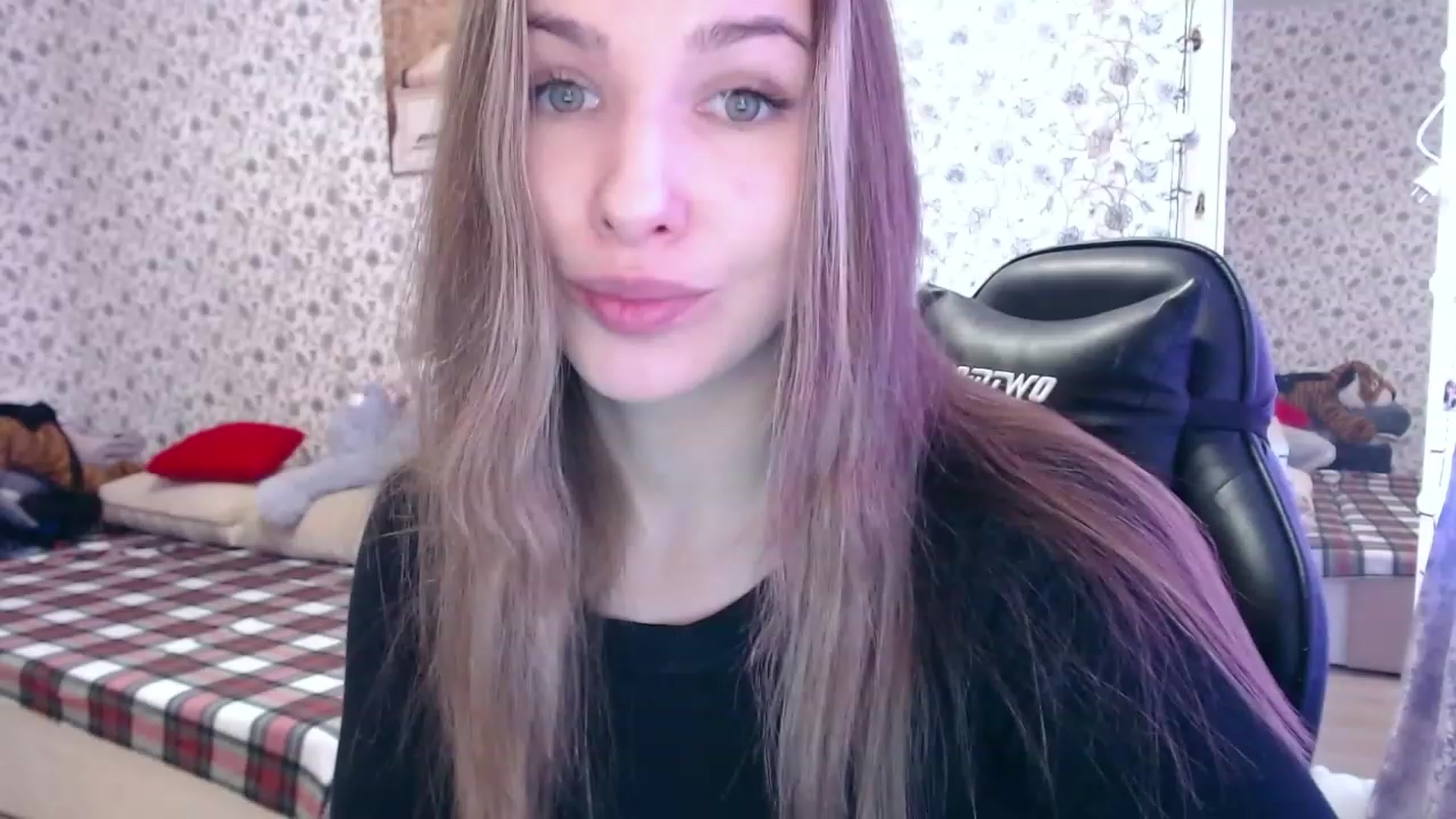 Gallery image thumbnail from RosieRosa's myfreecams stream on, 05/03/2023, 05:08 image 9 of 20